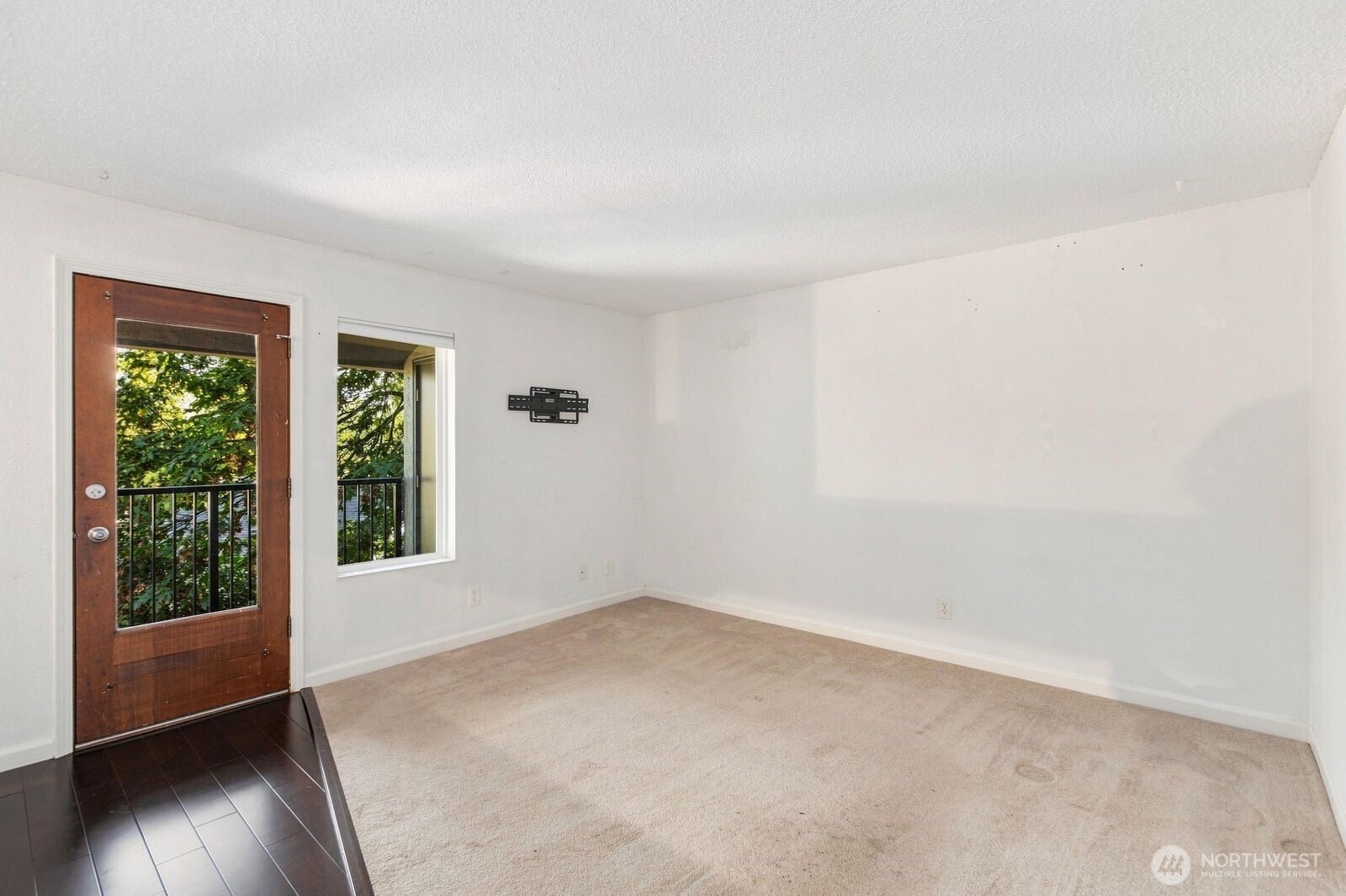 14010 Juanita Drive C6 Property Photo 7