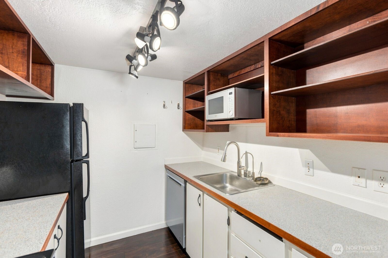 14010 Juanita Drive C6 Property Photo 8