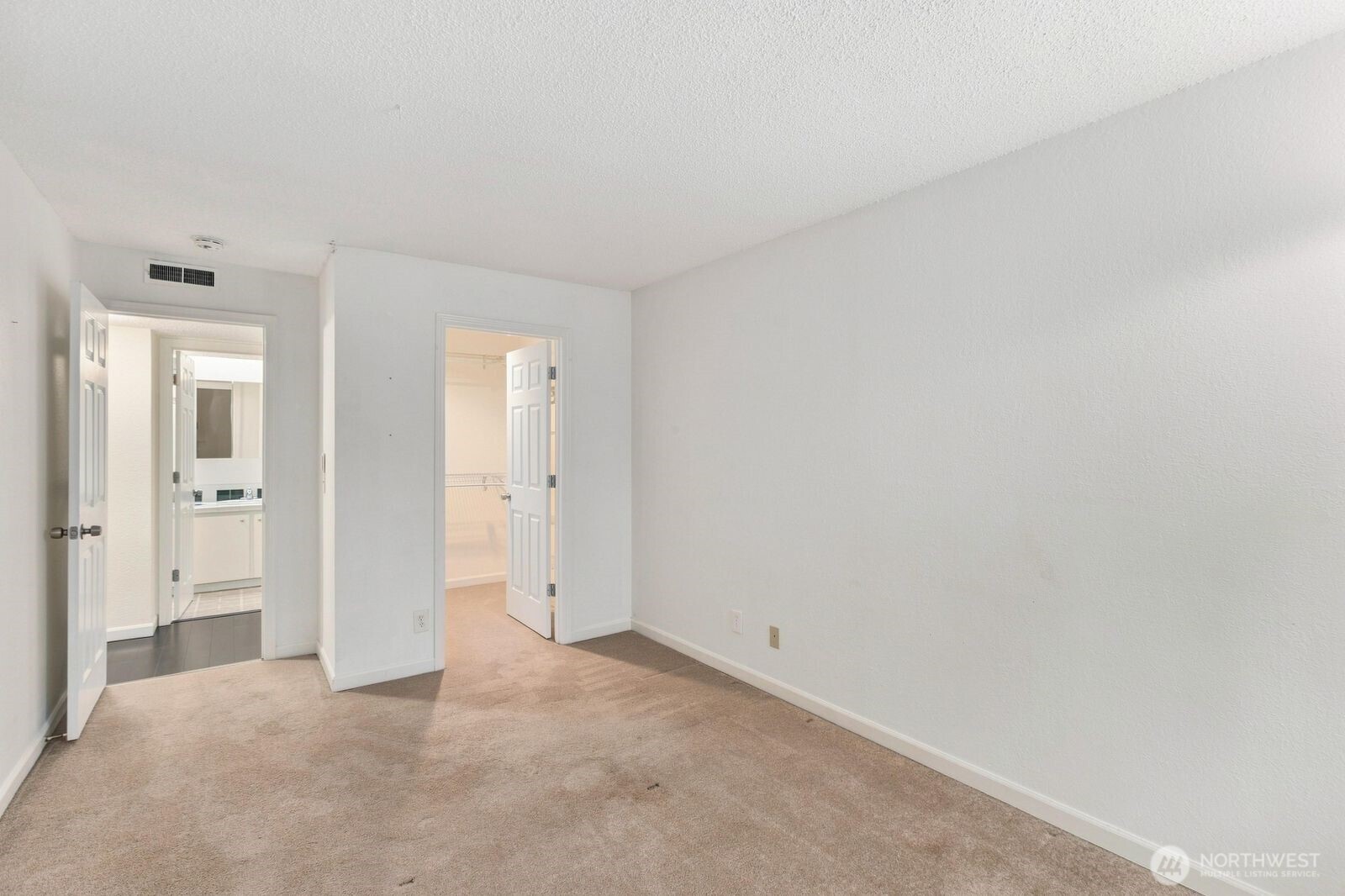14010 Juanita Drive C6 Property Photo 10