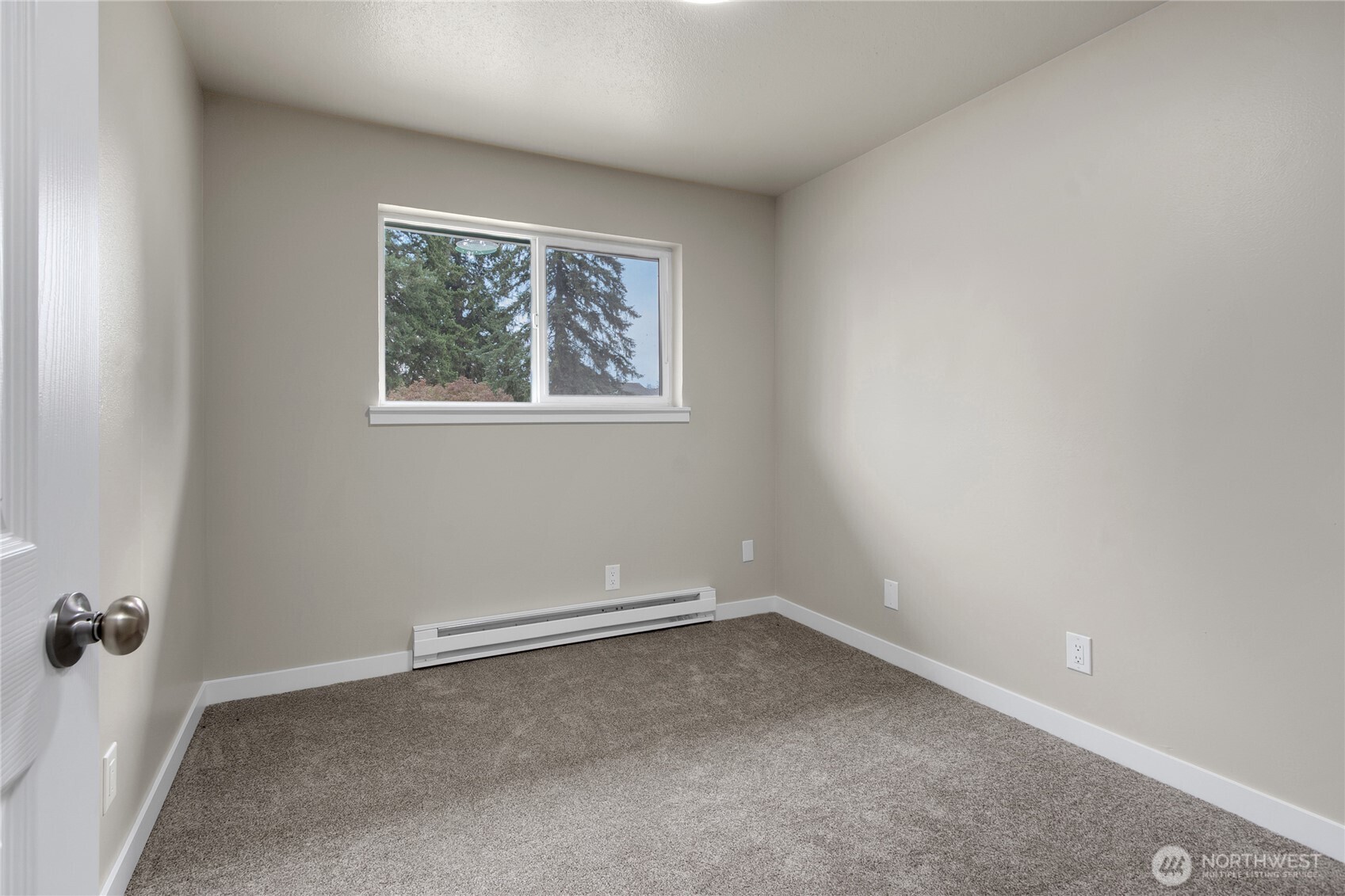 117 176th St E Property Photo 16