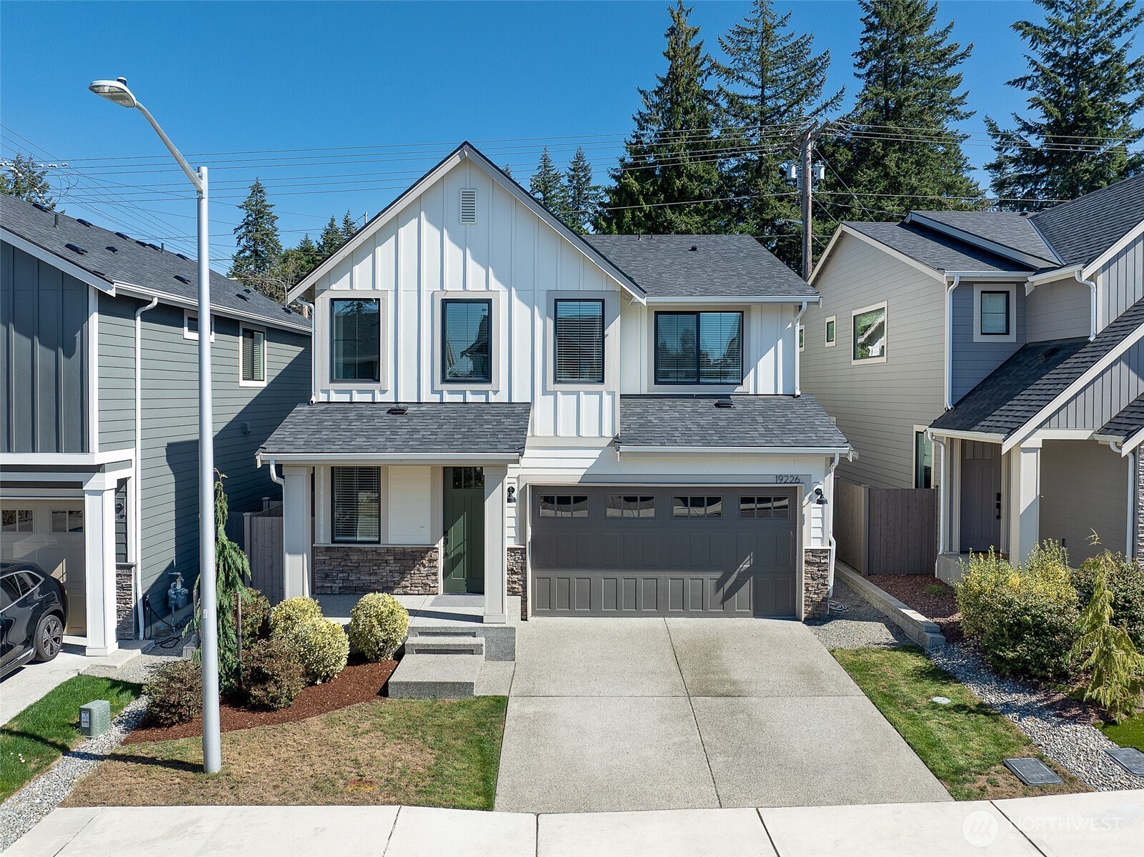19226 139th Place Property Photo 1
