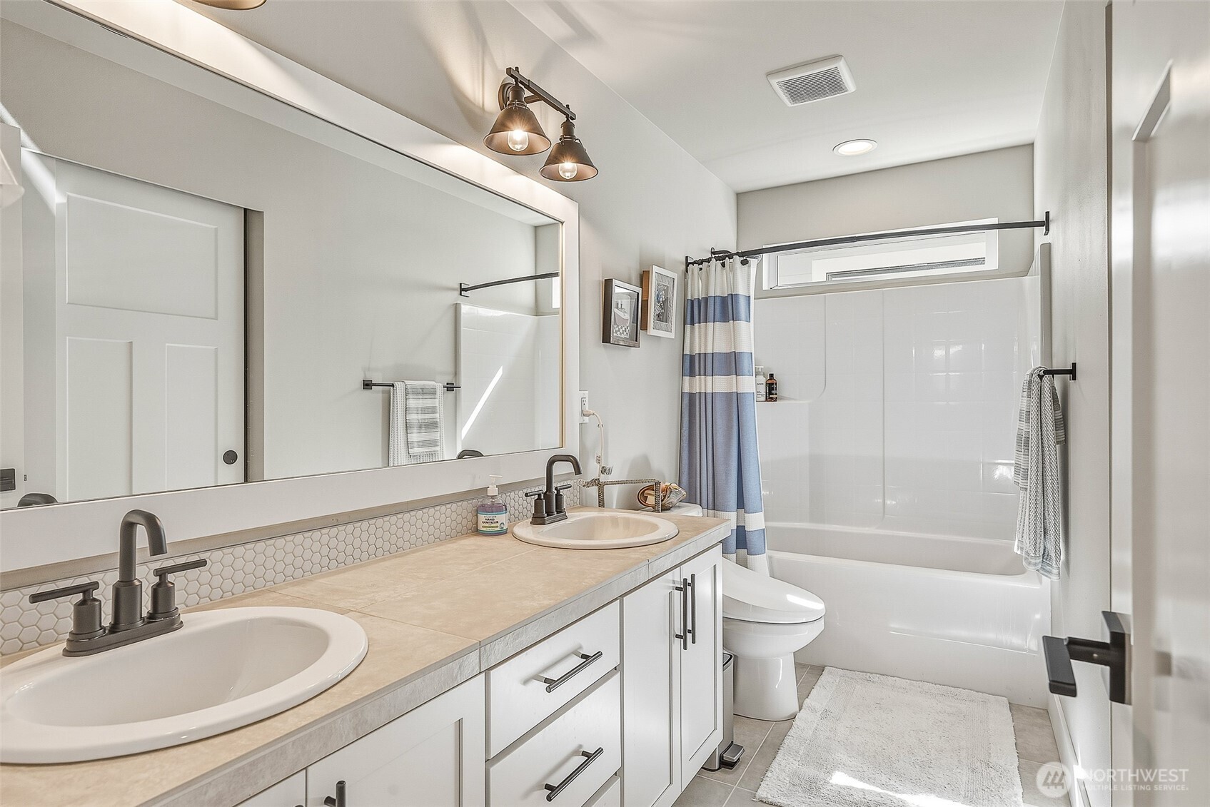 19226 139th Place Property Photo 32