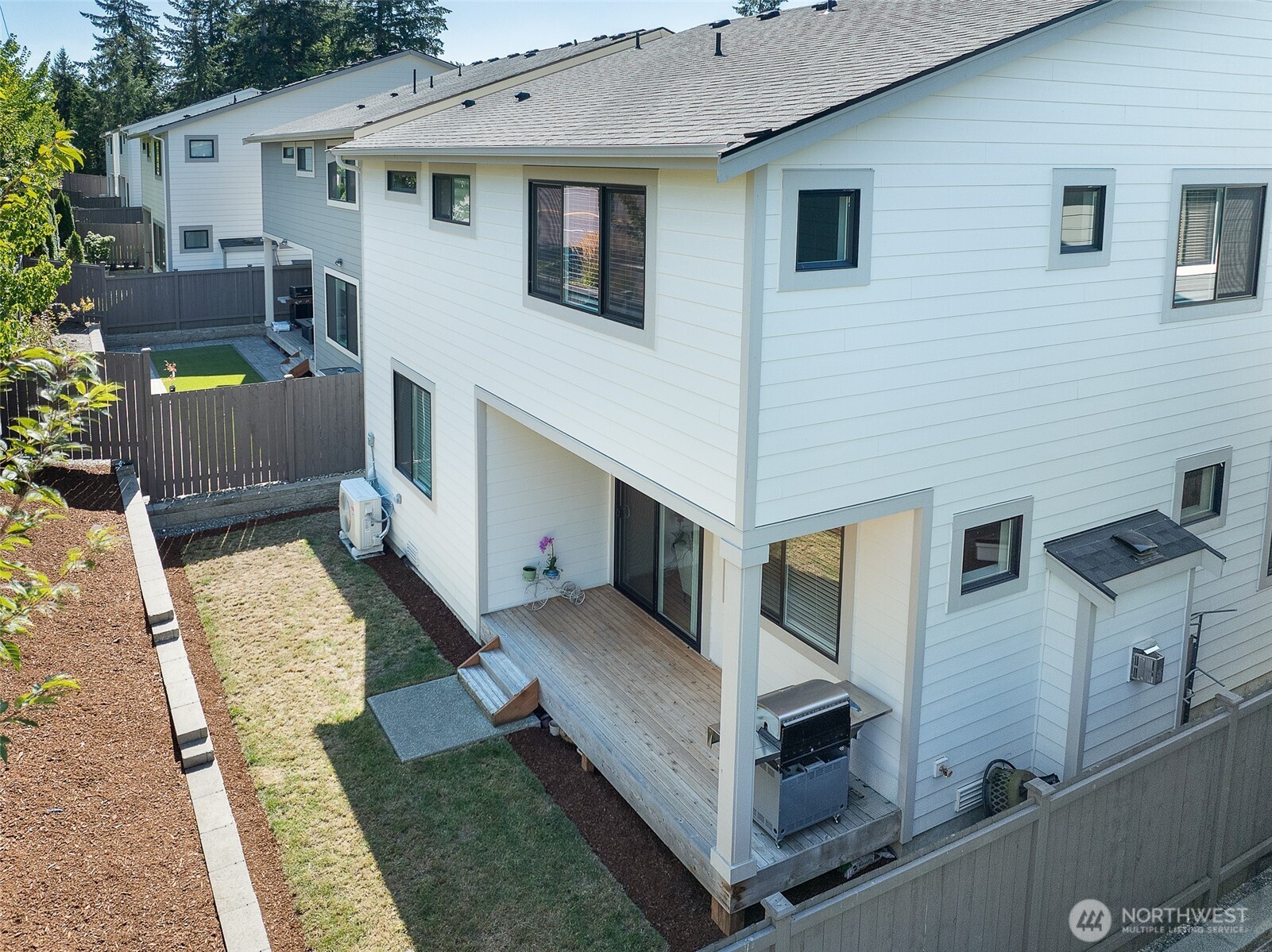 19226 139th Place Property Photo 36