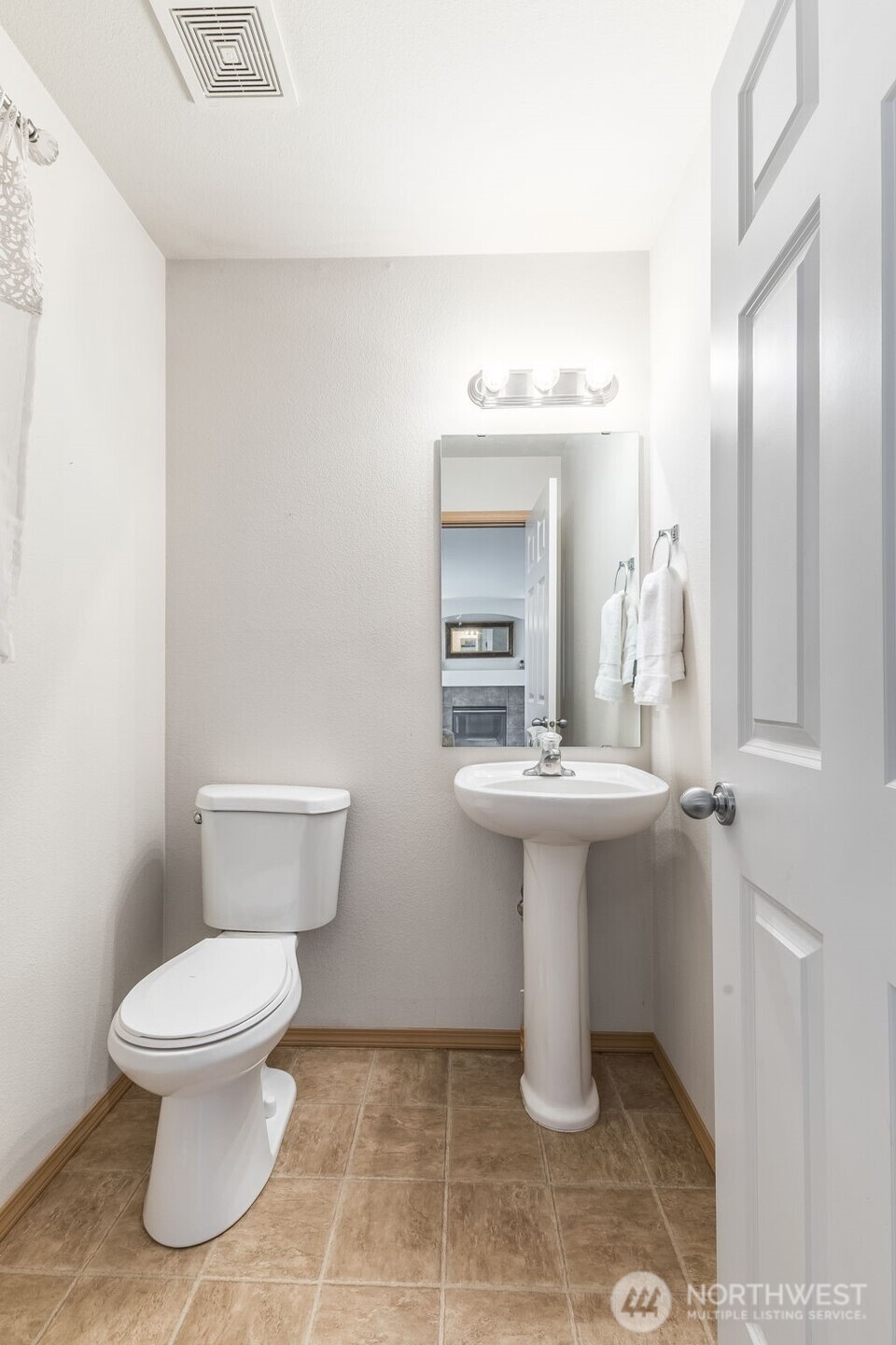 18311 96th Avenue Property Photo 9