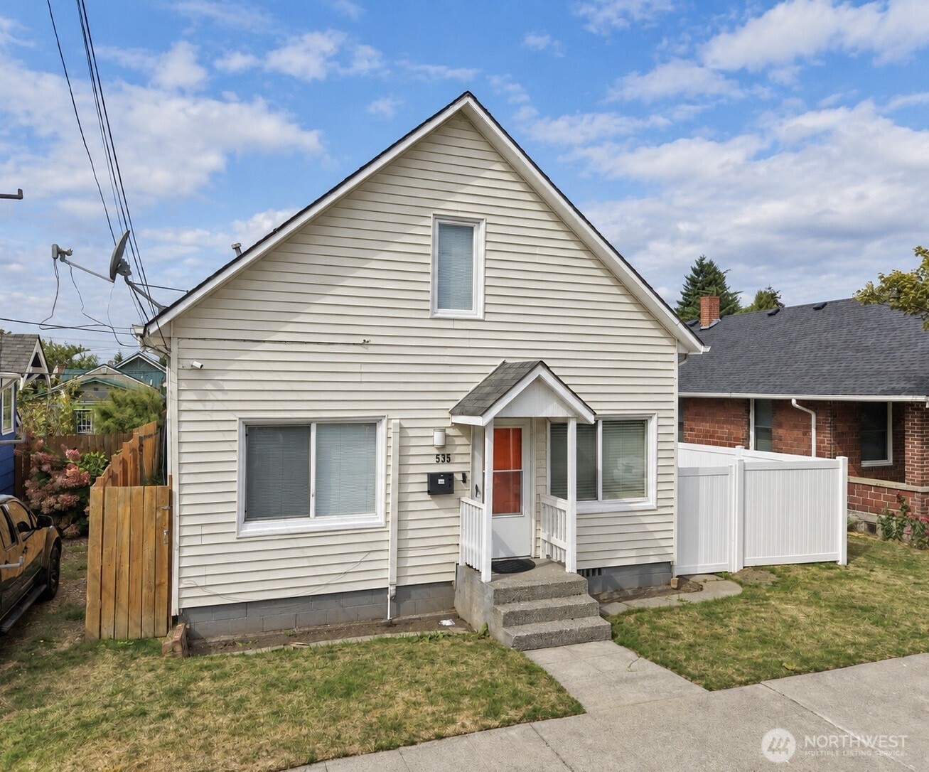 535 Morris Avenue Property Photo 1