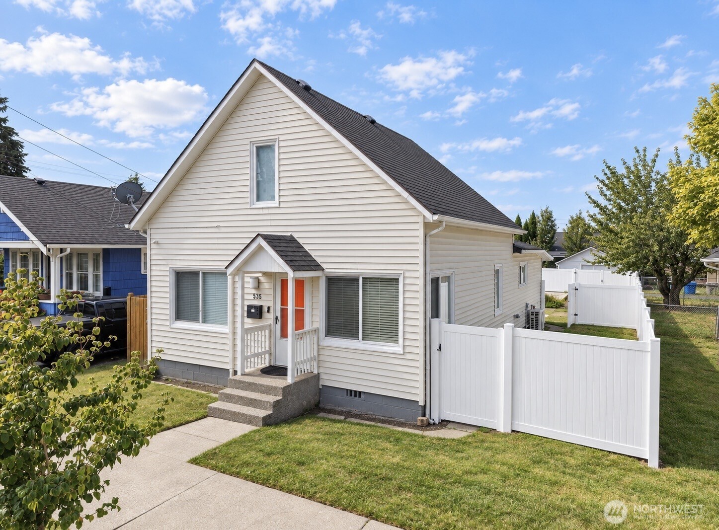 535 Morris Avenue Property Photo 1