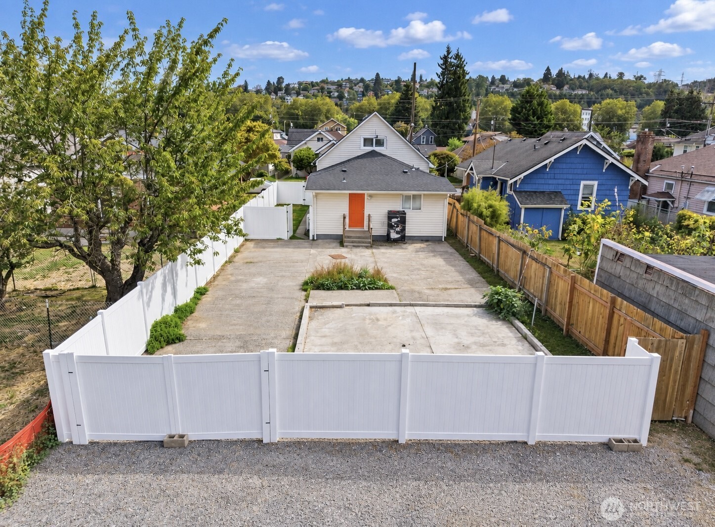 535 Morris Avenue Property Photo 21