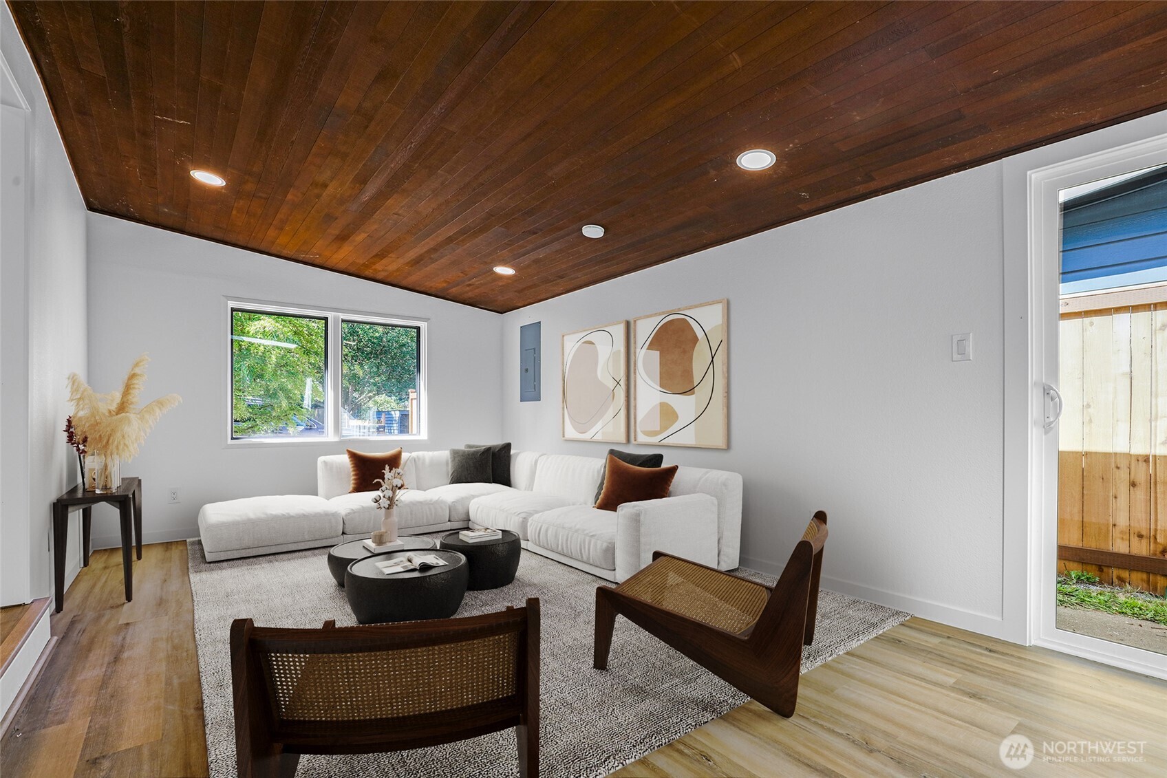 20224 1st Place Property Photo 10