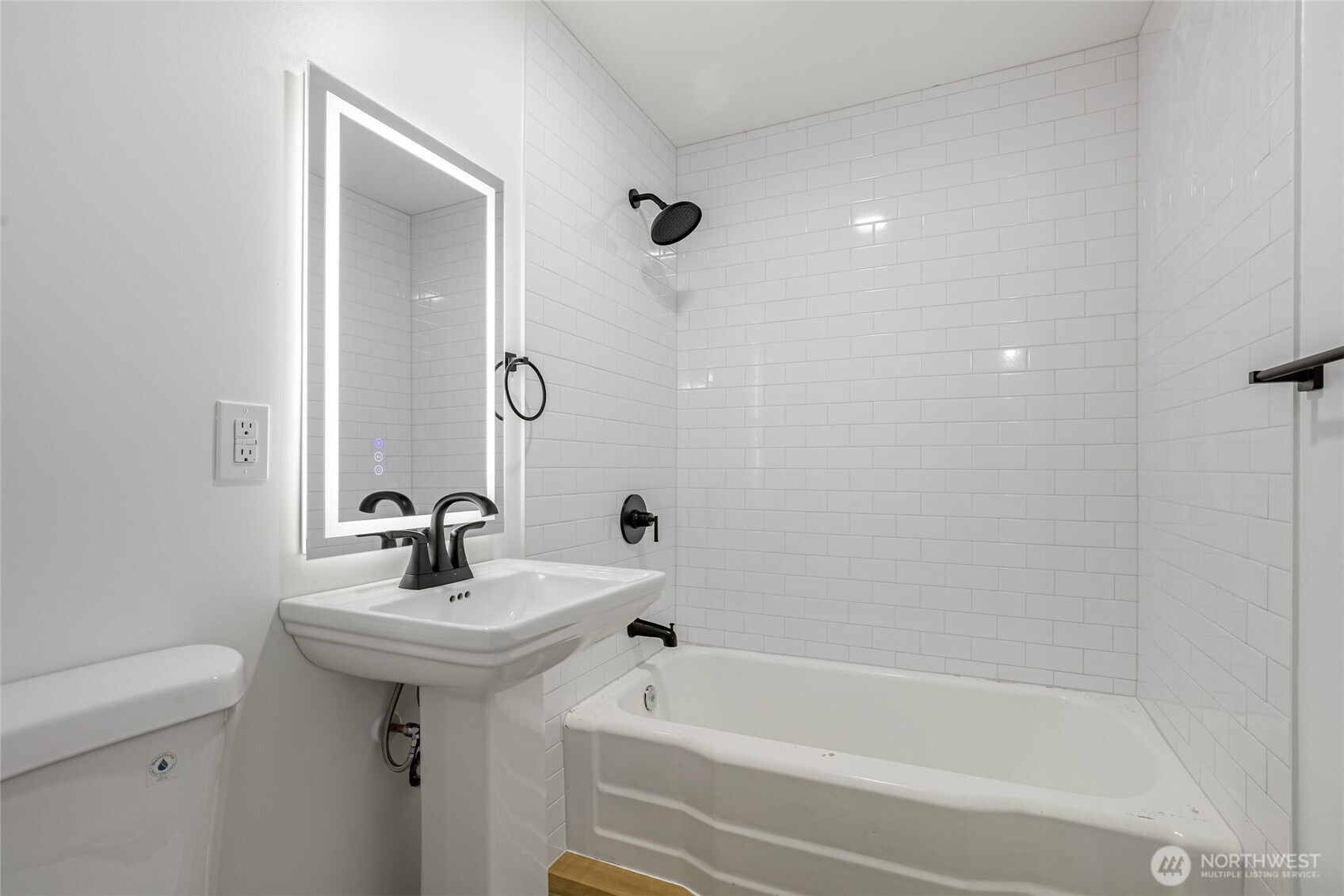 20224 1st Place Property Photo 21