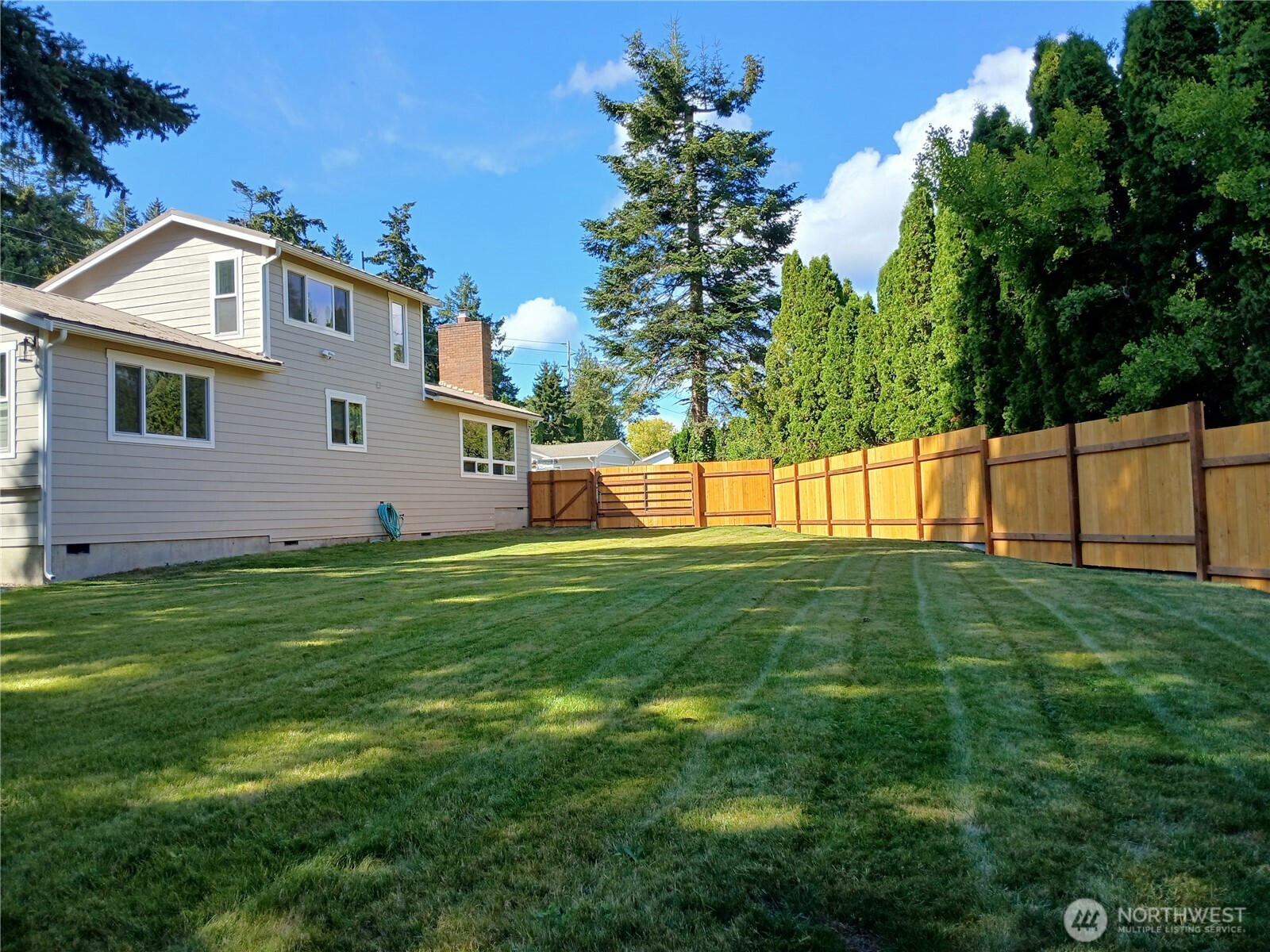 13707 Harbor Lane Property Photo 2