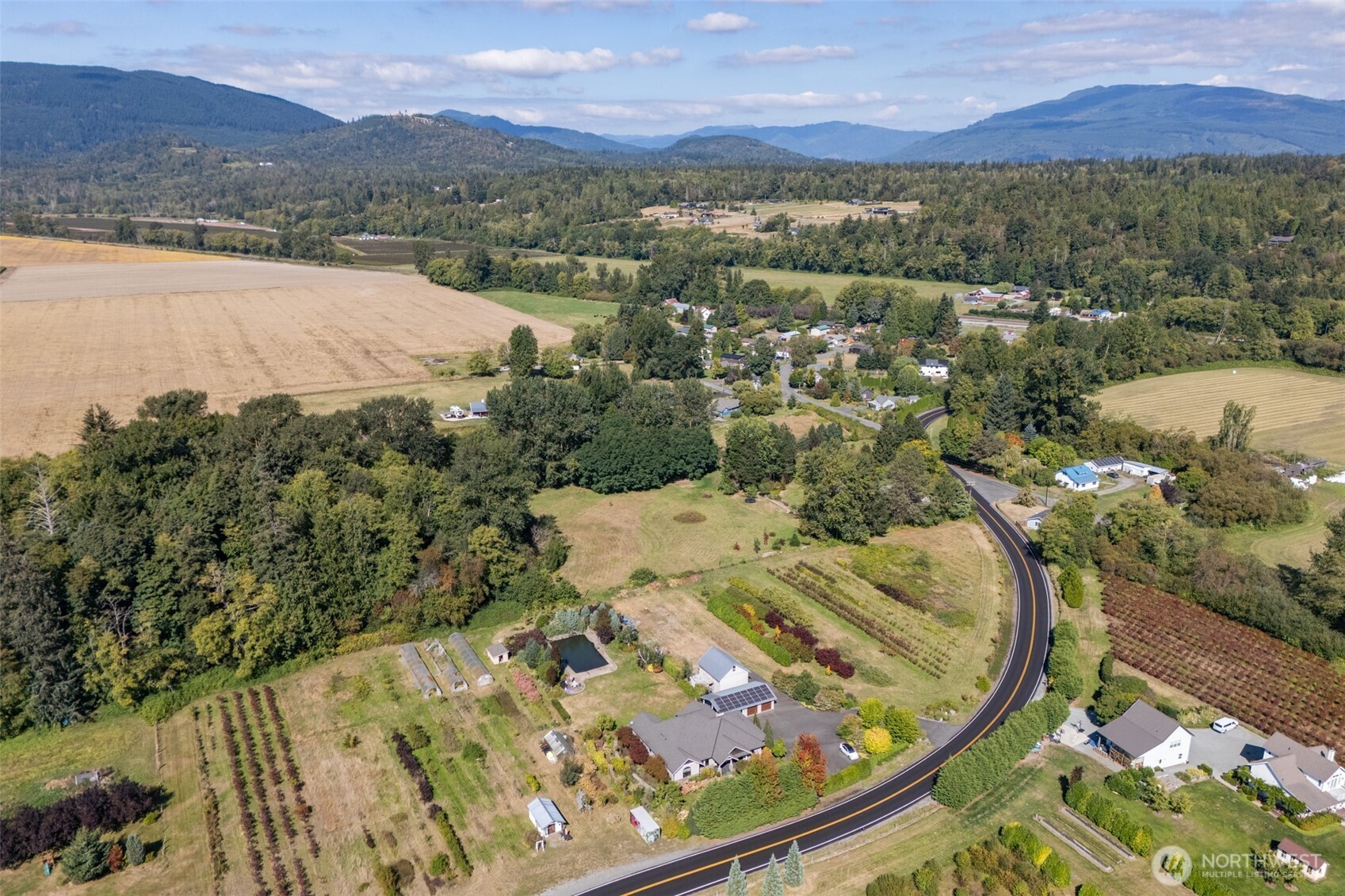 15903 Bow Hill Road Property Photo 4