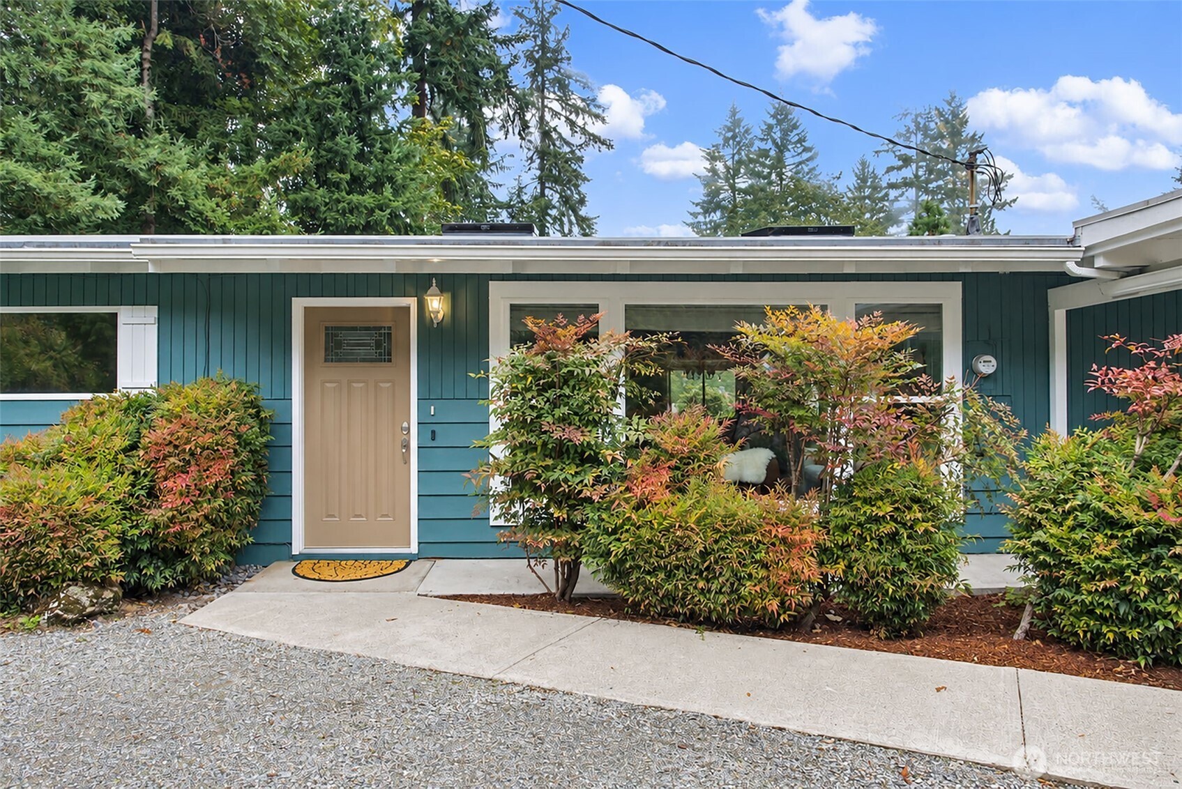 16318 SE Newport Way Property Photo 1