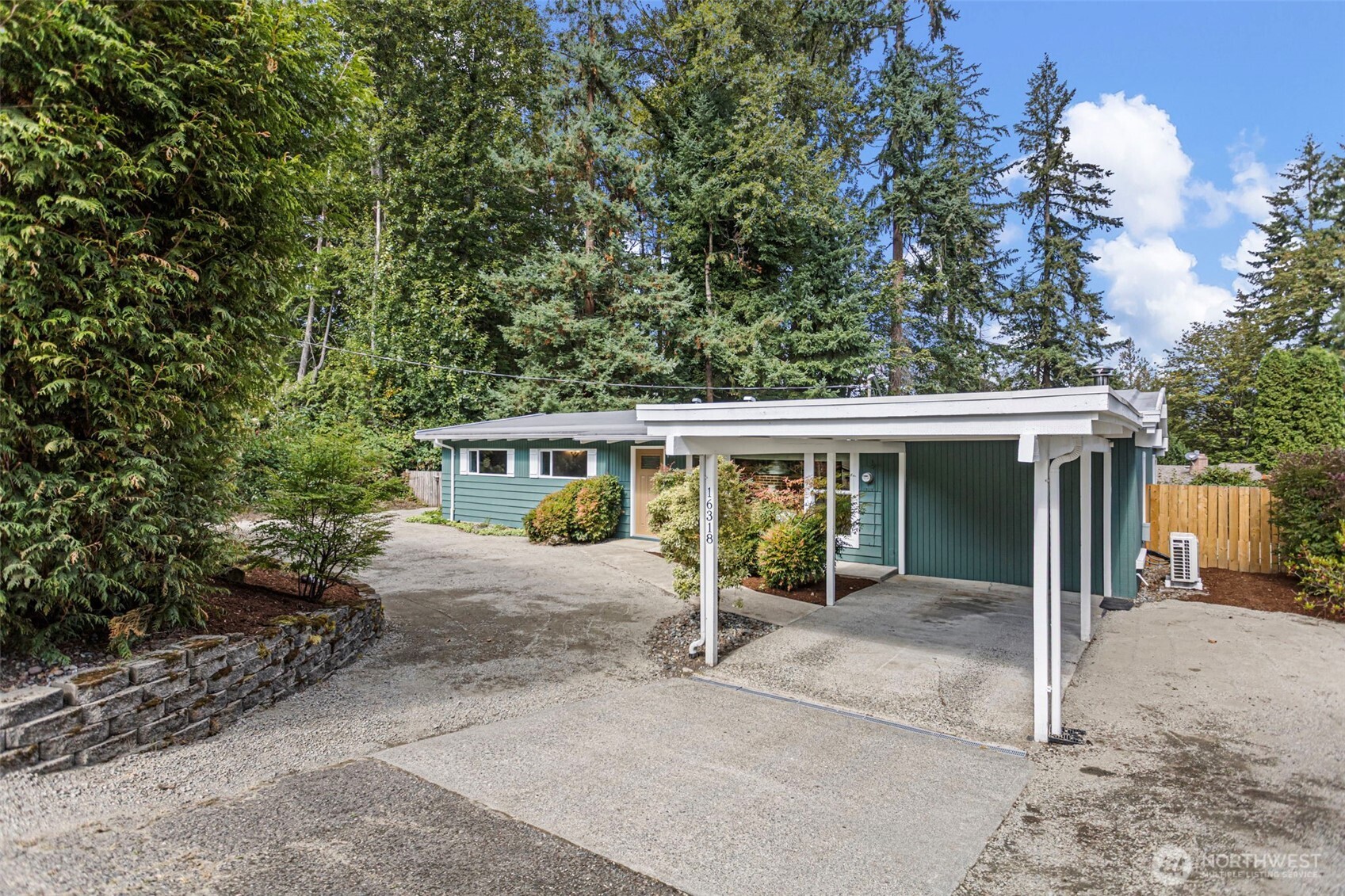 16318 Se Newport Way Property Photo 2