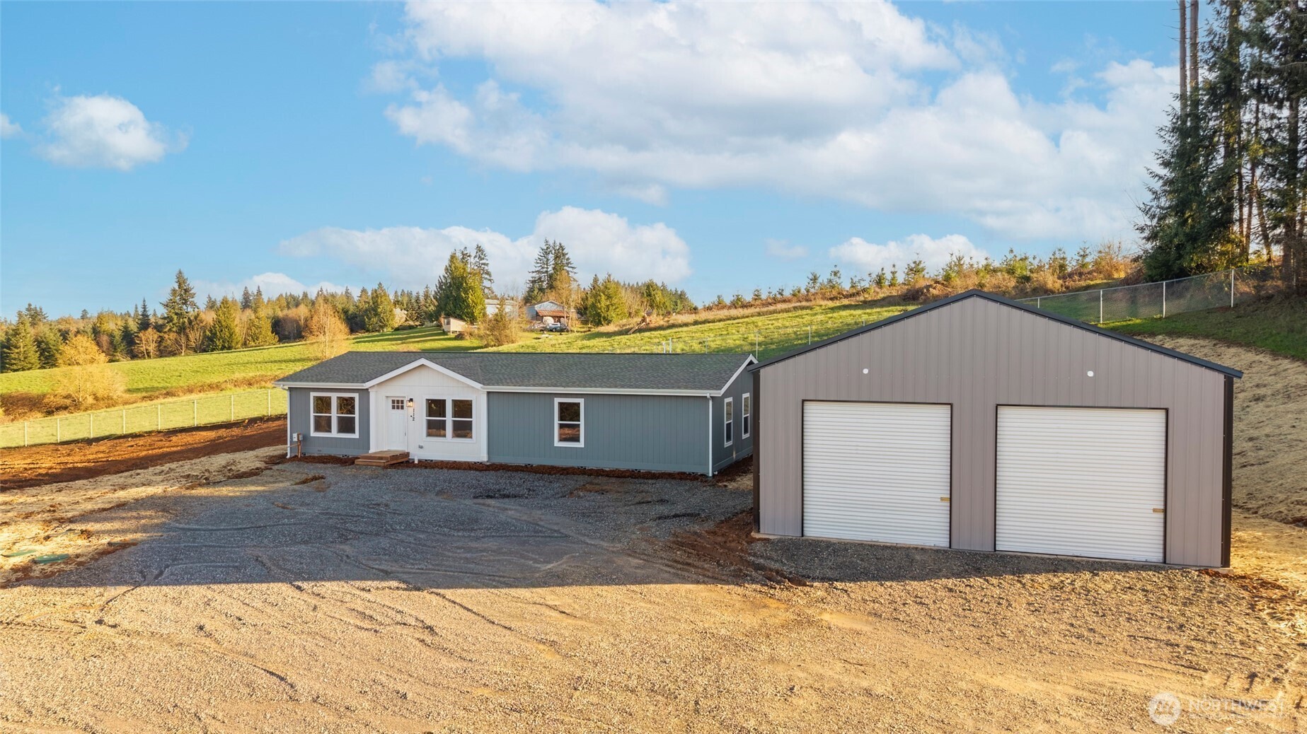 18812 8th Avenue Property Photo 4