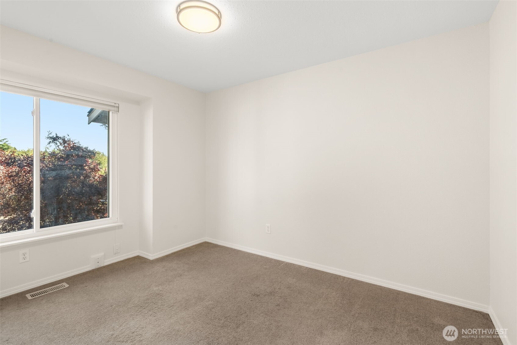 10020 100th Avenue Property Photo 25