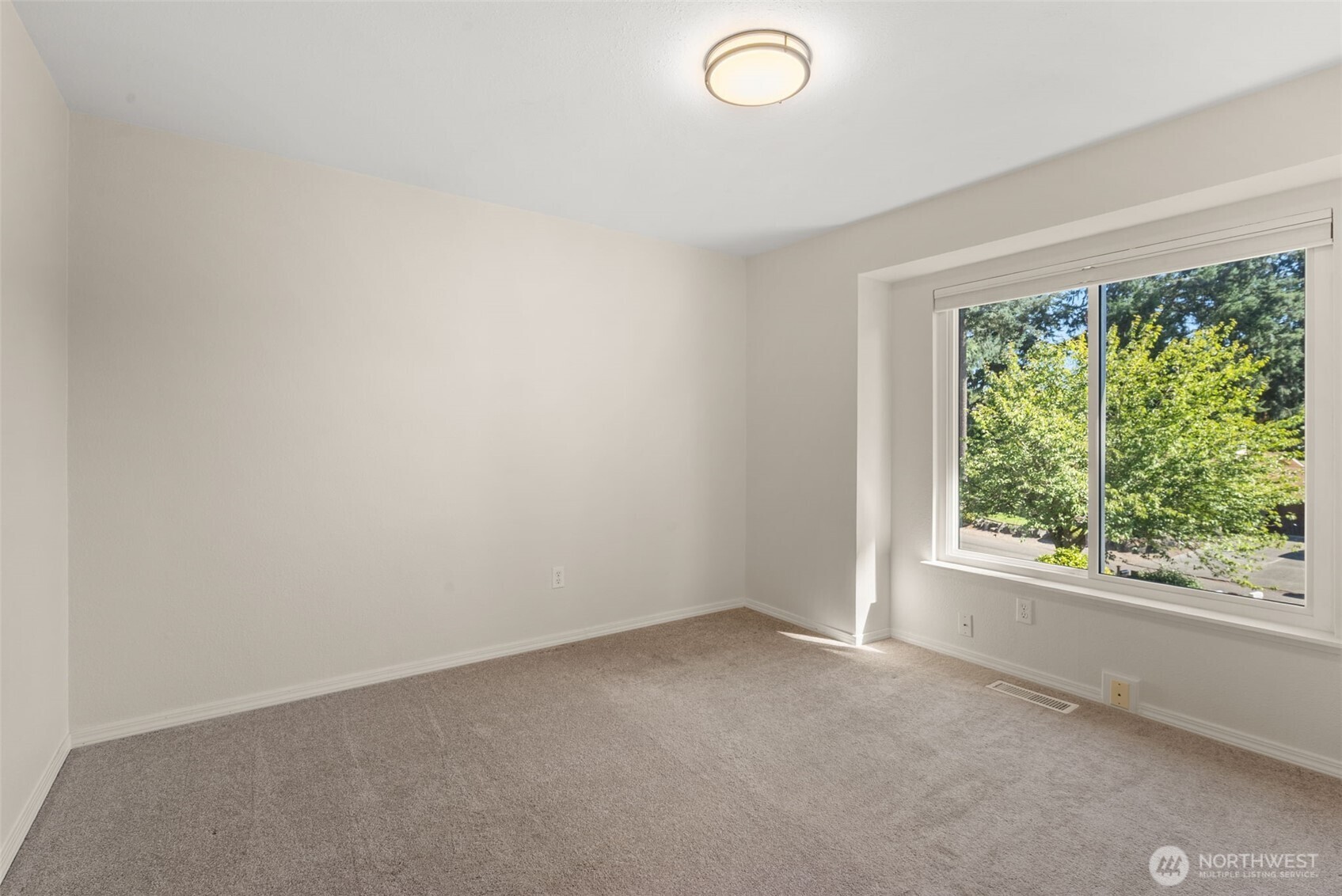 10020 100th Avenue Property Photo 26