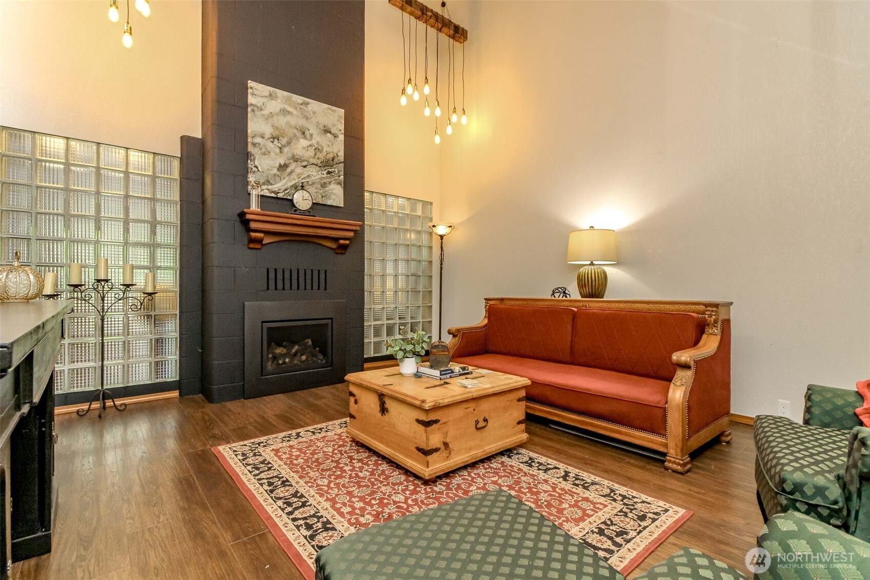 5948 Glenmore Drive Property Photo 4