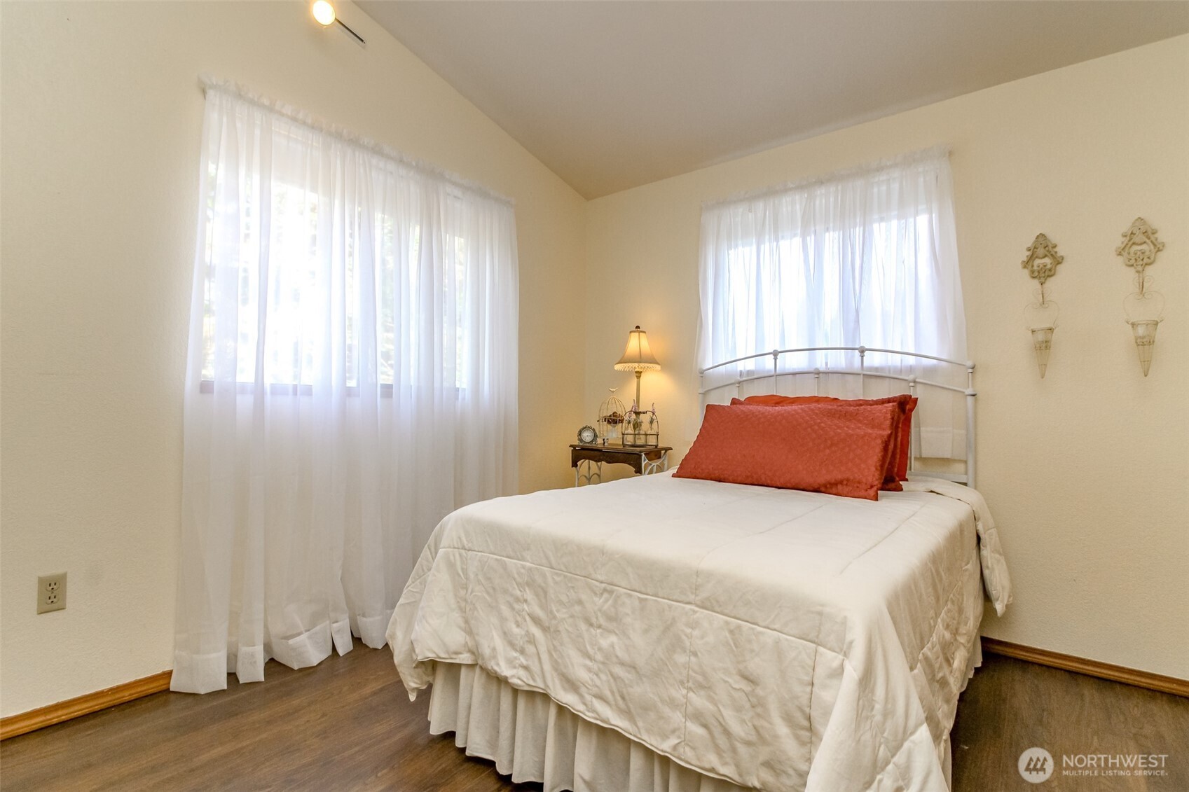 5948 Glenmore Drive Property Photo 24