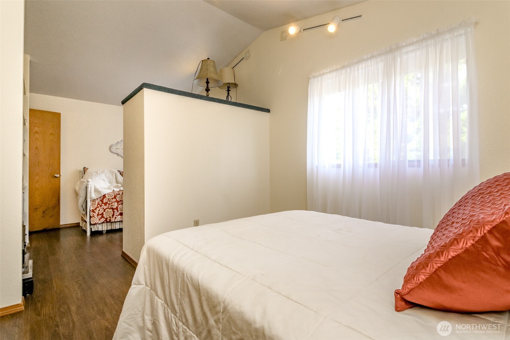 5948 Glenmore Drive Property Photo 25