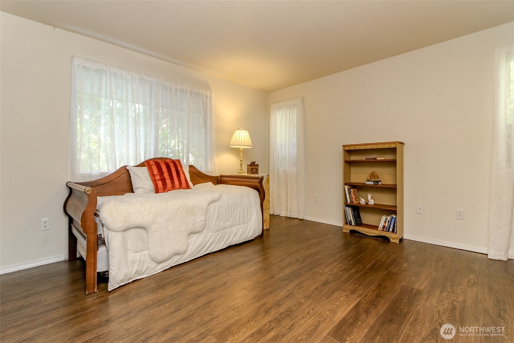 5948 Glenmore Drive Property Photo 27