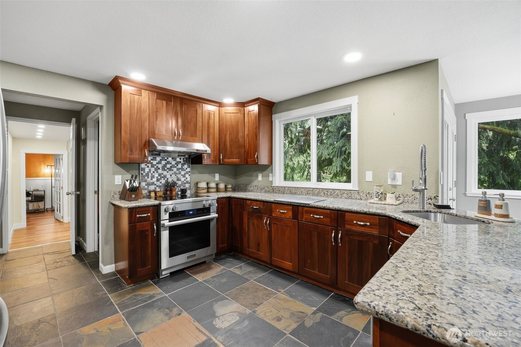 16732 Ne 138th Court Property Photo 4