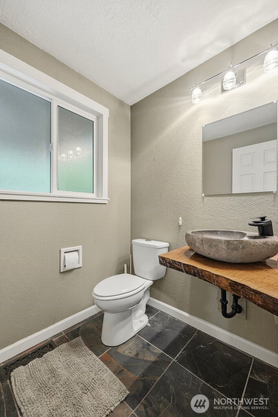 16732 Ne 138th Court Property Photo 12