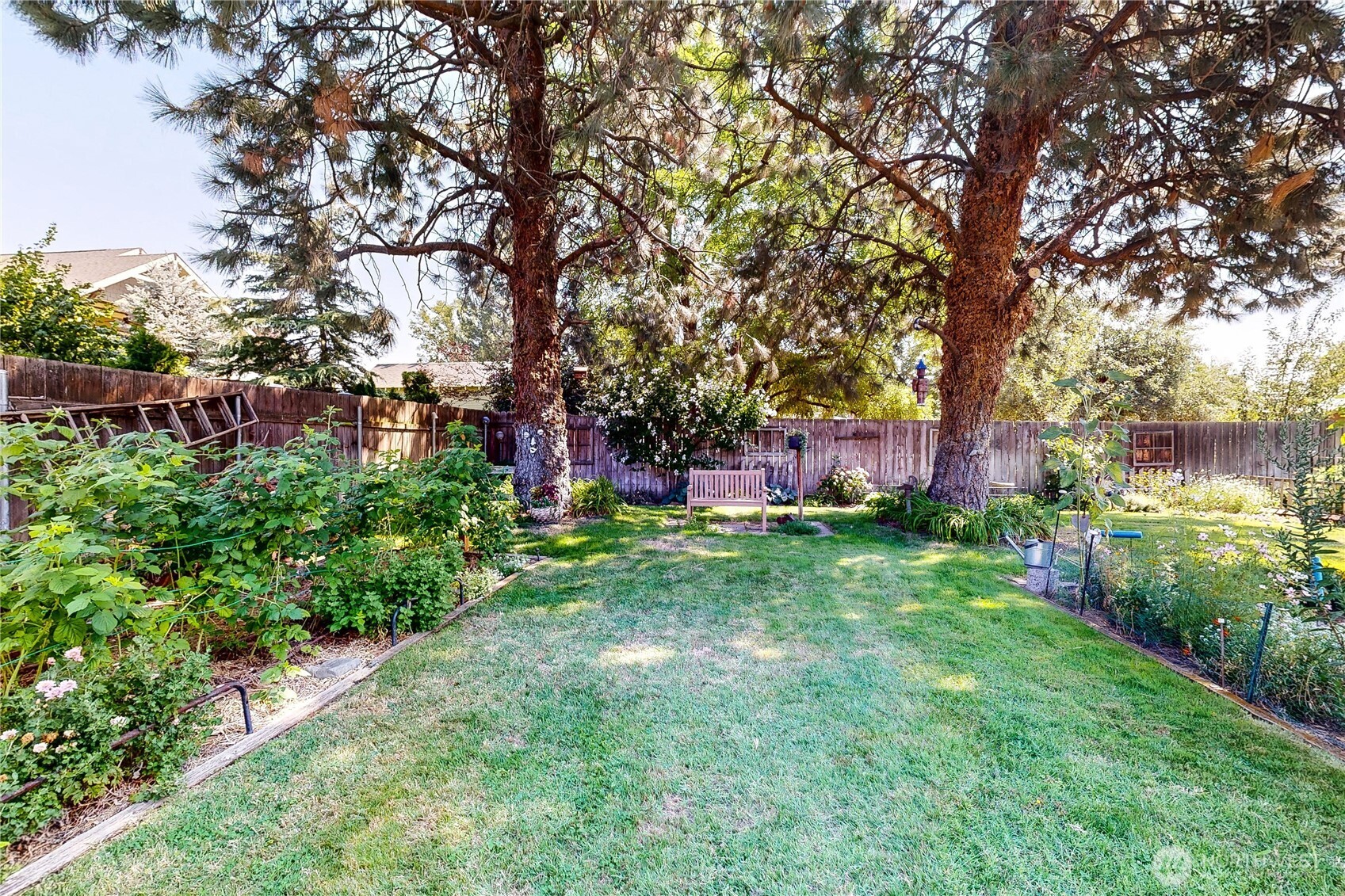 418 N Bellevue Street Property Photo 34