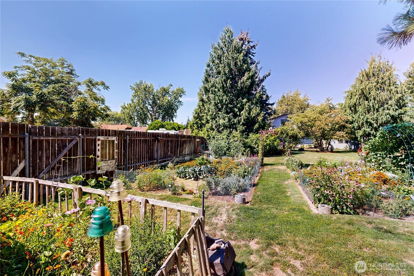 418 N Bellevue Street Property Photo 37