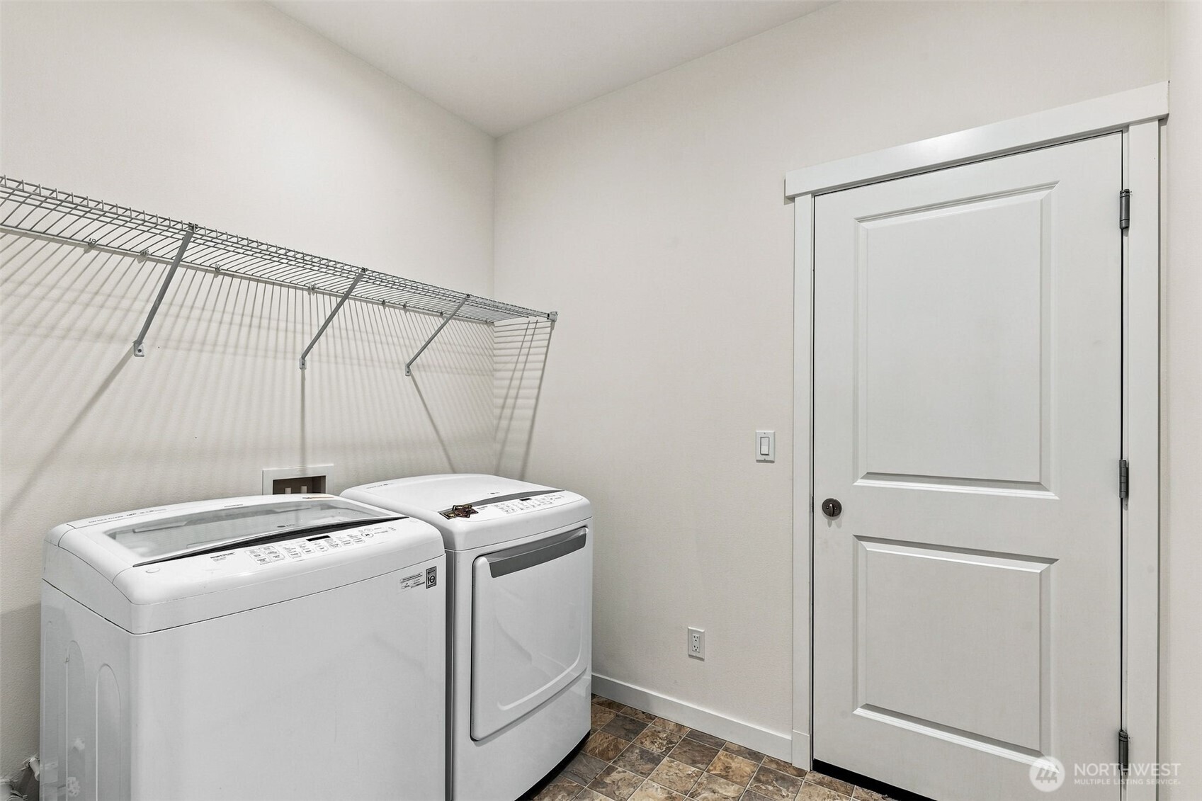 3041 Loch Ness Loop Property Photo 19