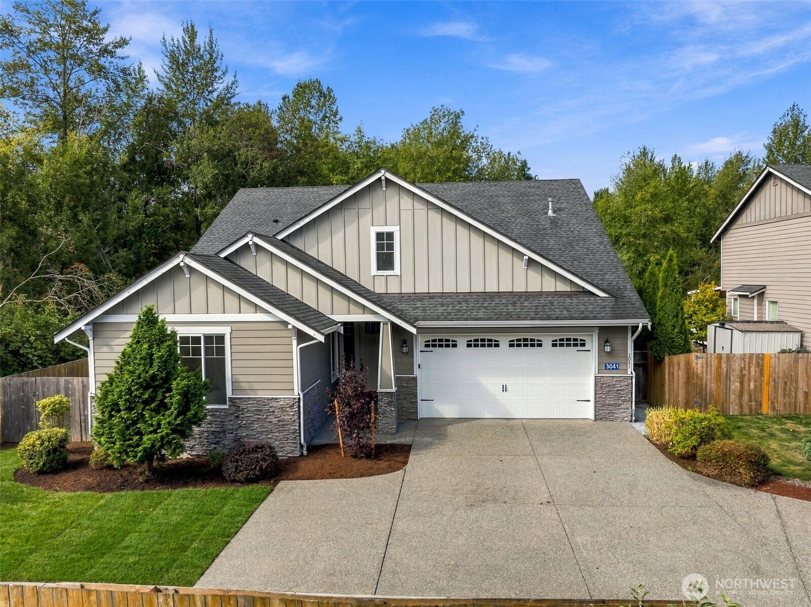 3041 Loch Ness Loop Property Photo 24