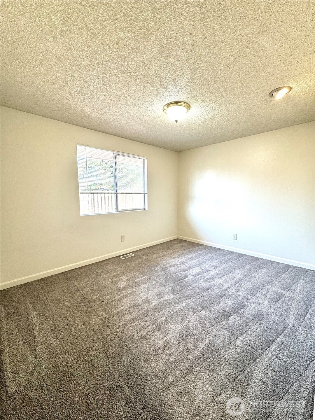 5005 88th Street D Property Photo 7