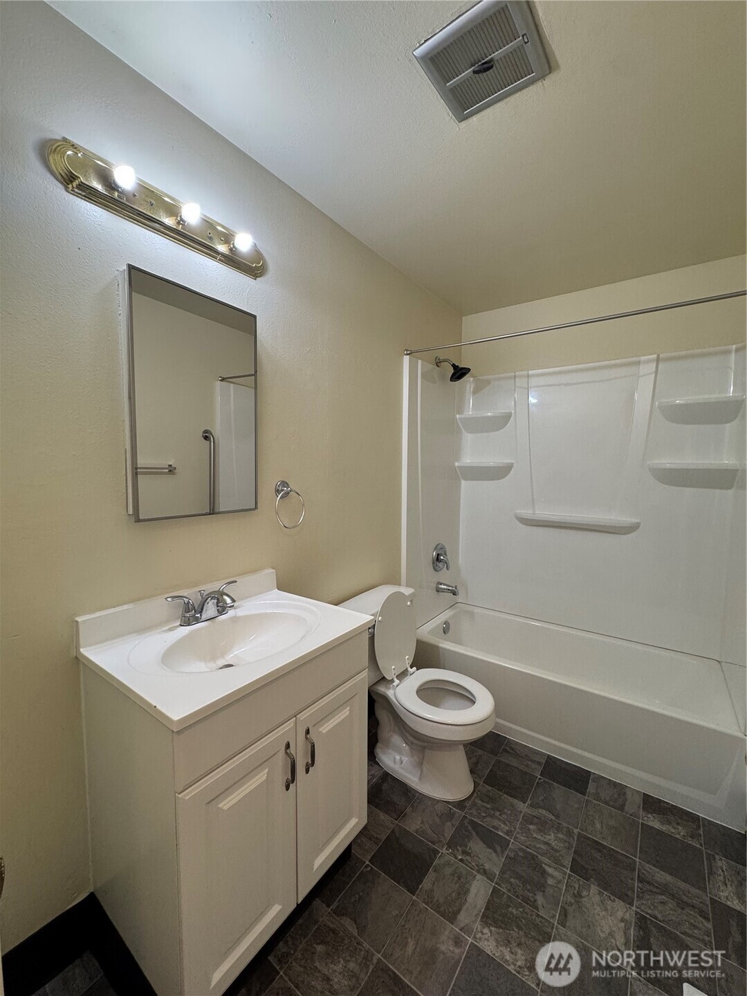 5005 88th Street D Property Photo 8