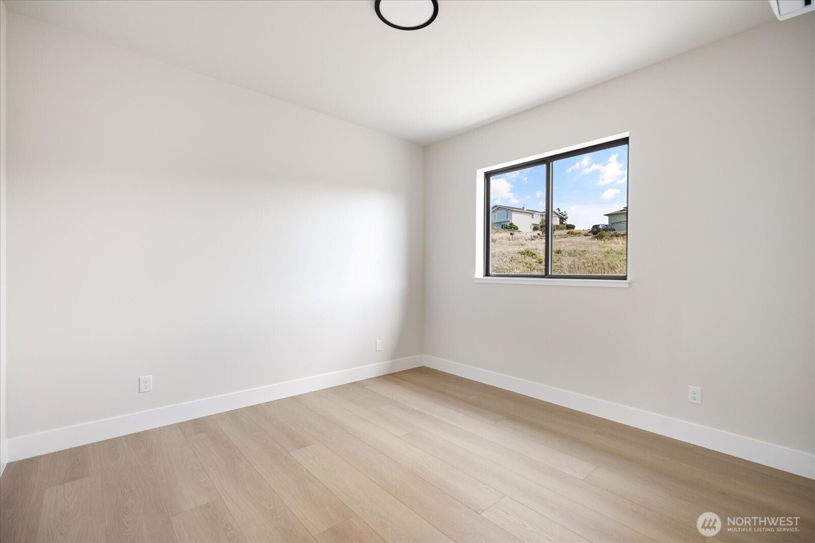 664 Hacienda Drive Property Photo 30