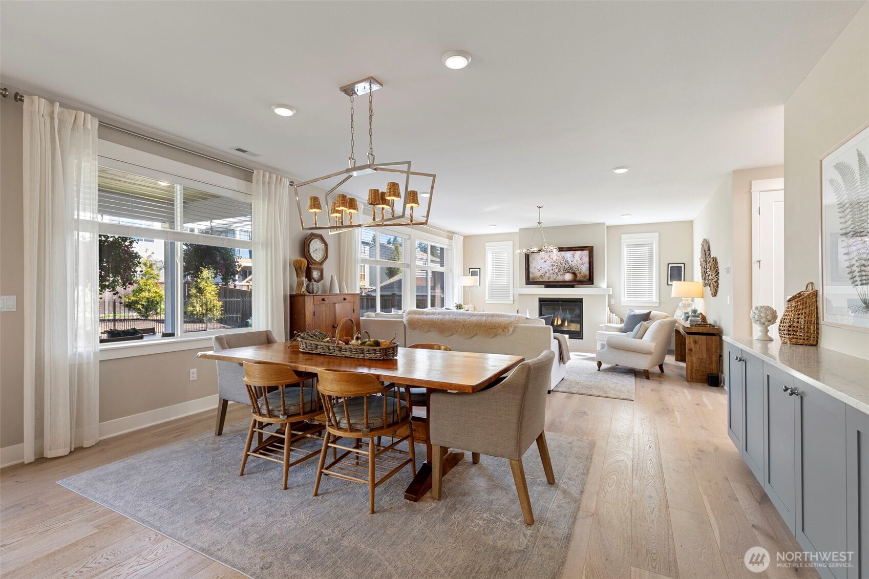 2432 Ne Waterlily Way Property Photo 12