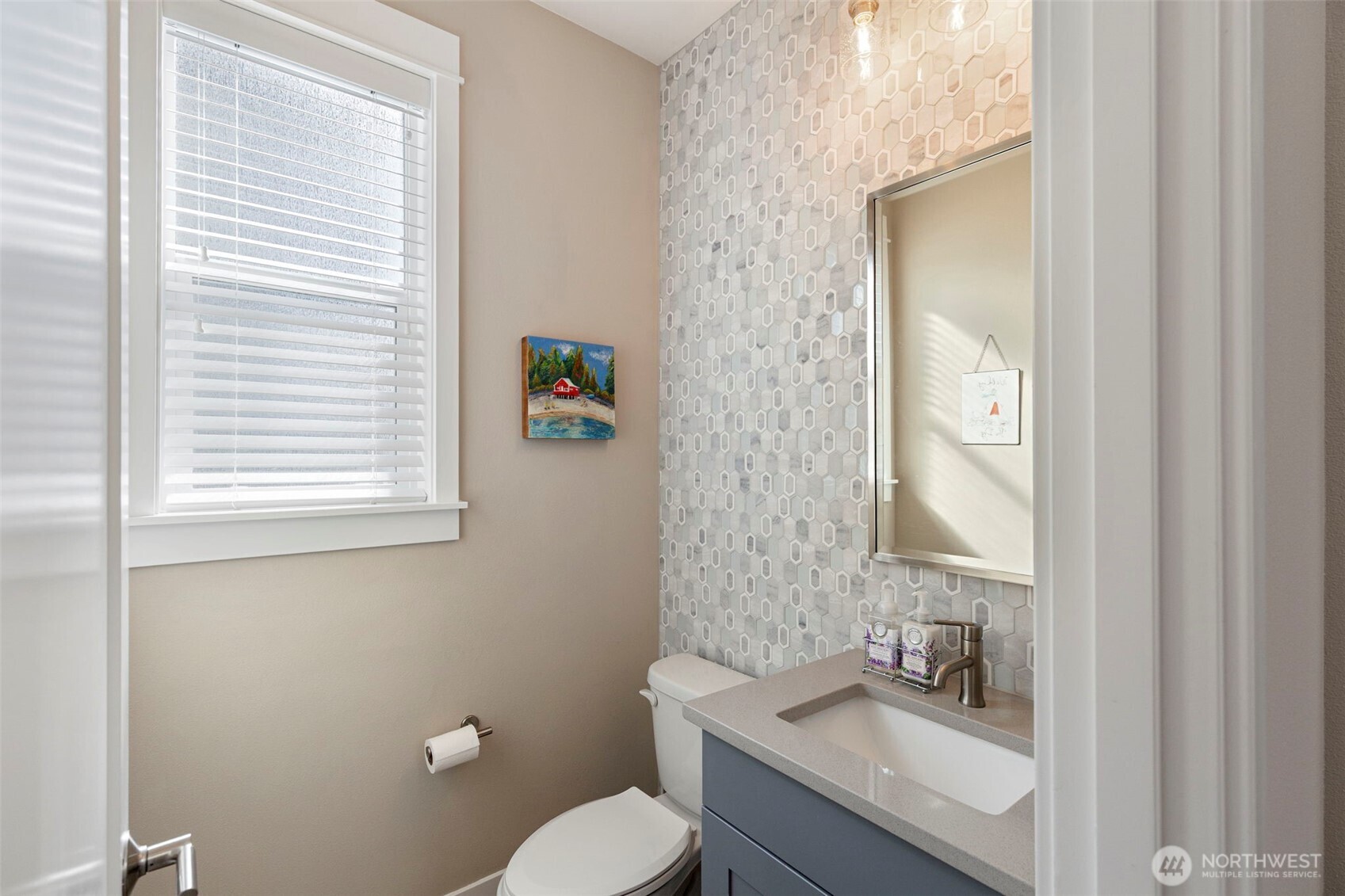 2432 Ne Waterlily Way Property Photo 34