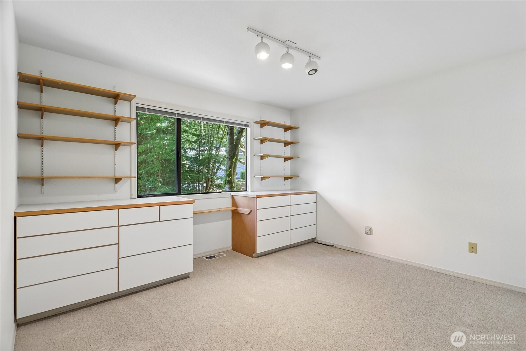 16313 Inglewood Place Property Photo 21