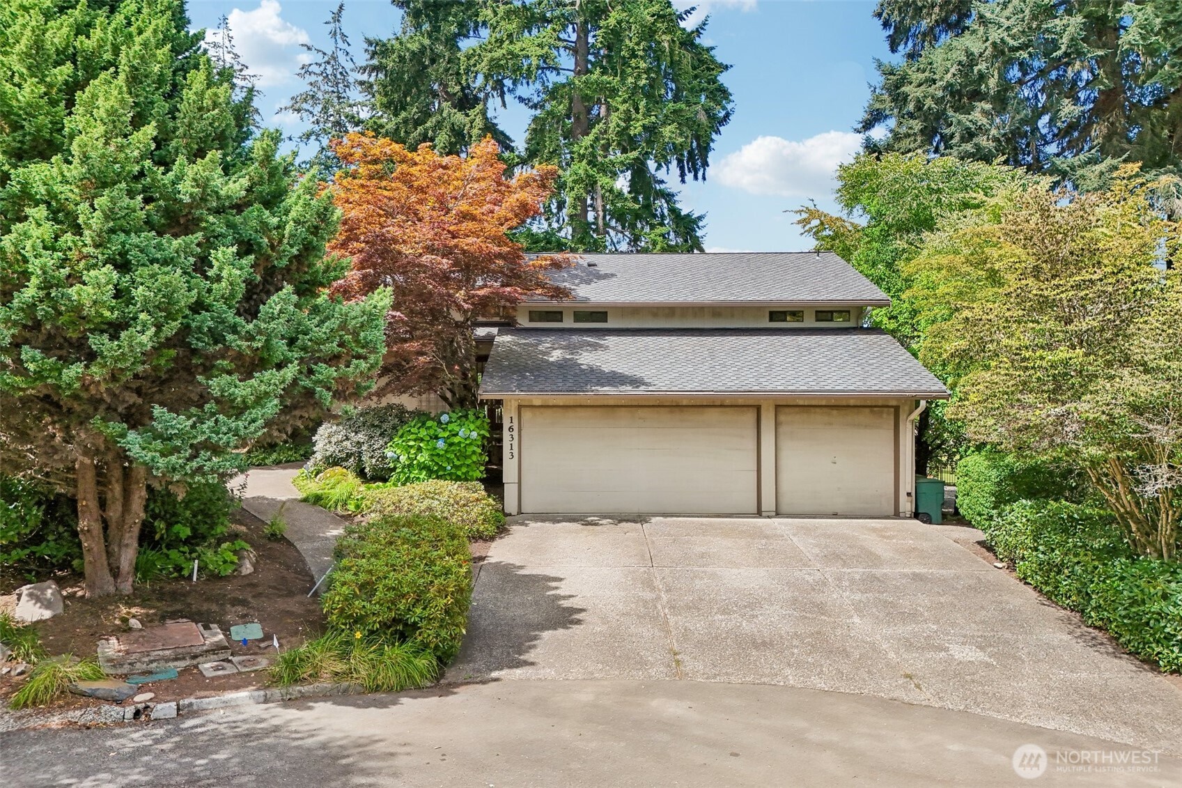 16313 Inglewood Place Property Photo 37