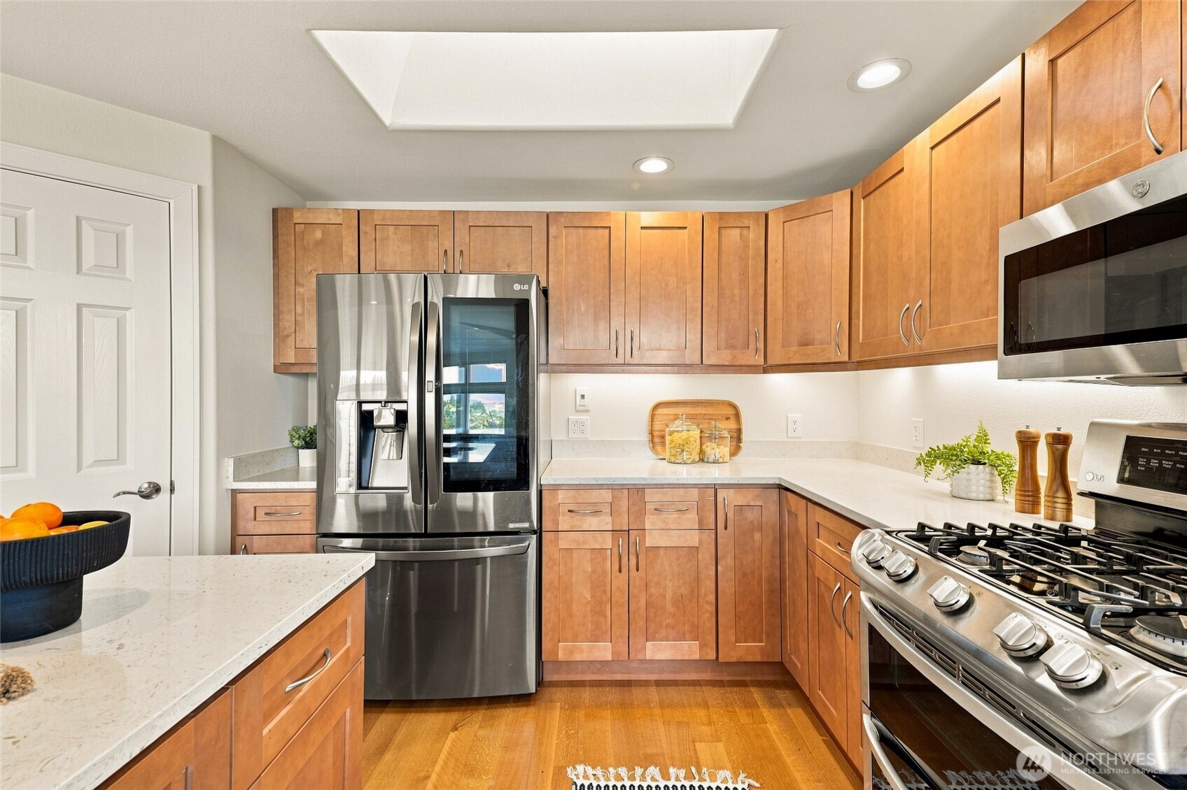 1816 England Avenue Property Photo 7