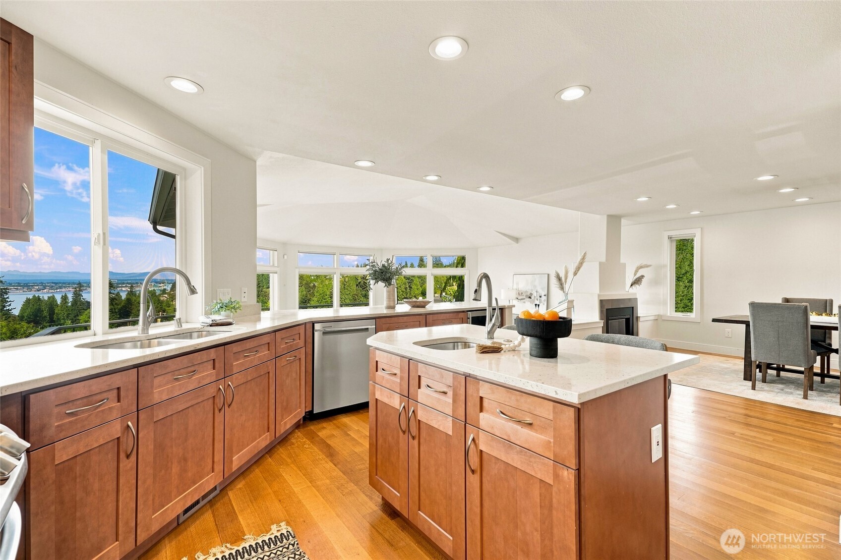 1816 England Avenue Property Photo 8