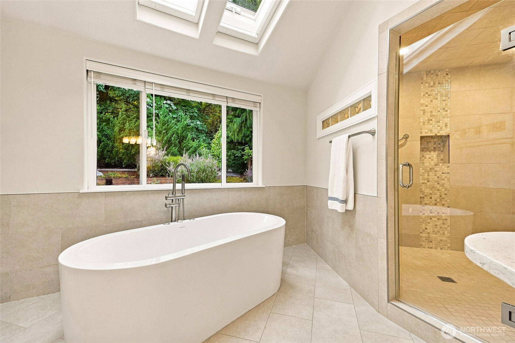 1816 England Avenue Property Photo 20