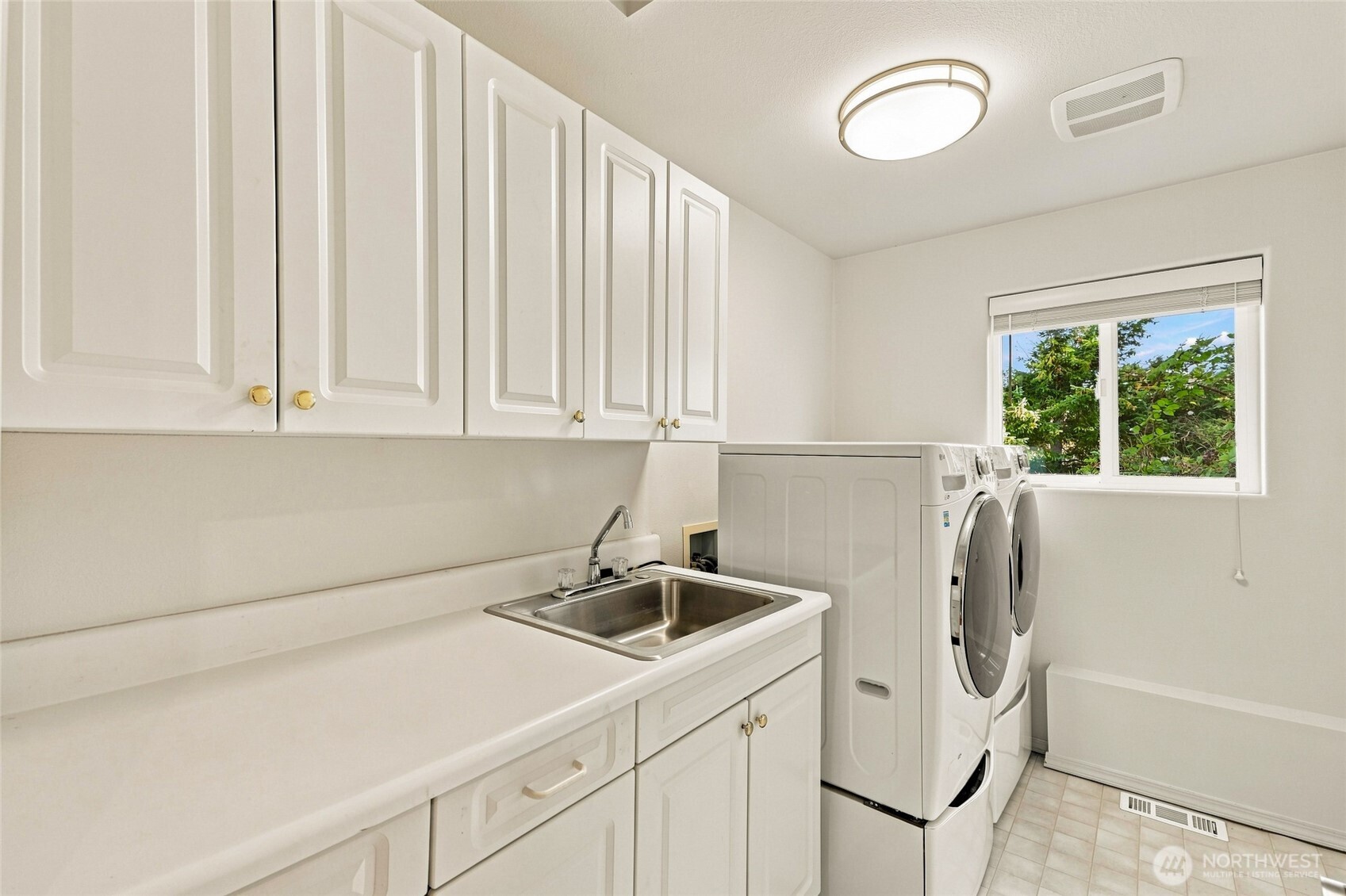 1816 England Avenue Property Photo 30