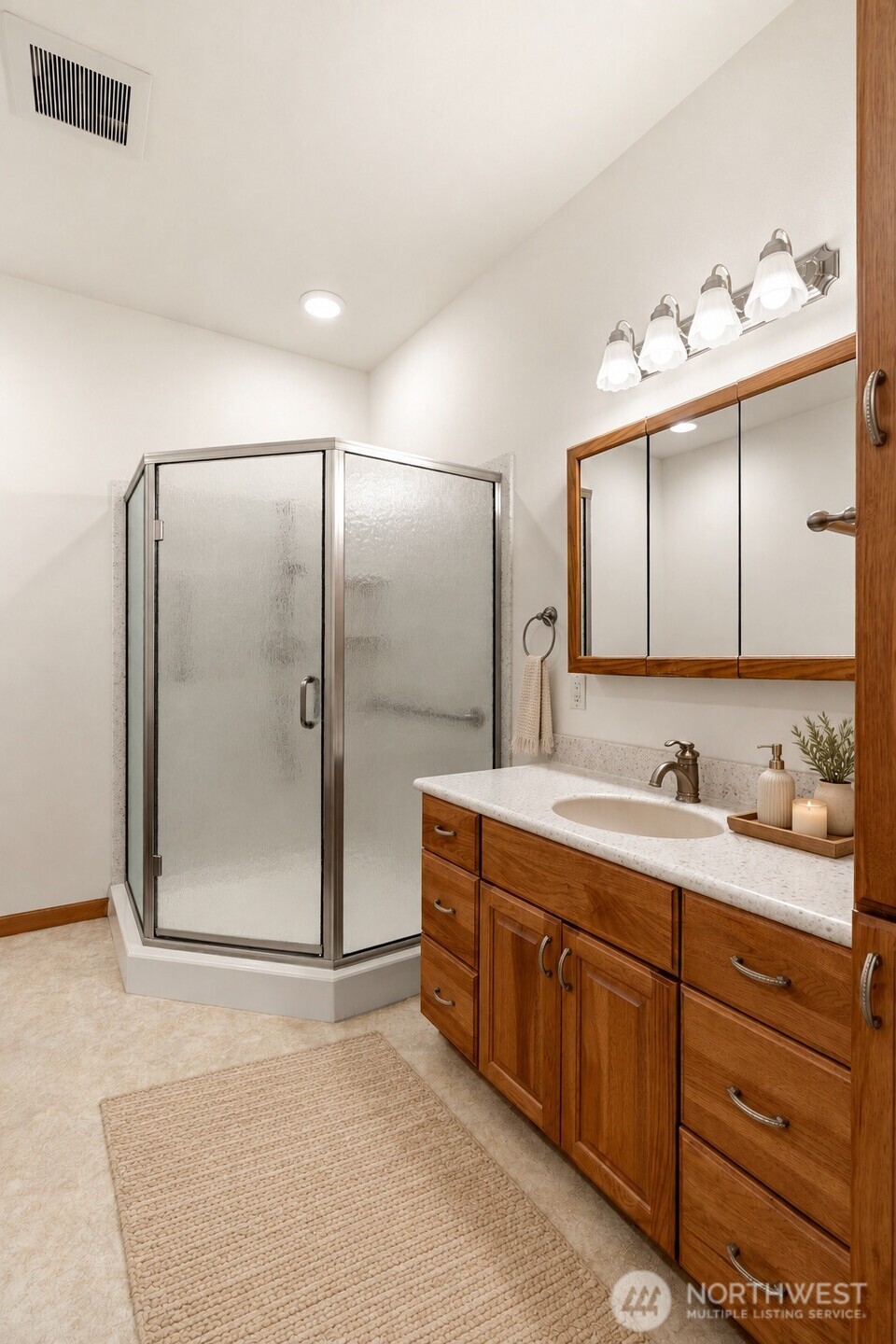 190 Hemlock Street Property Photo 21