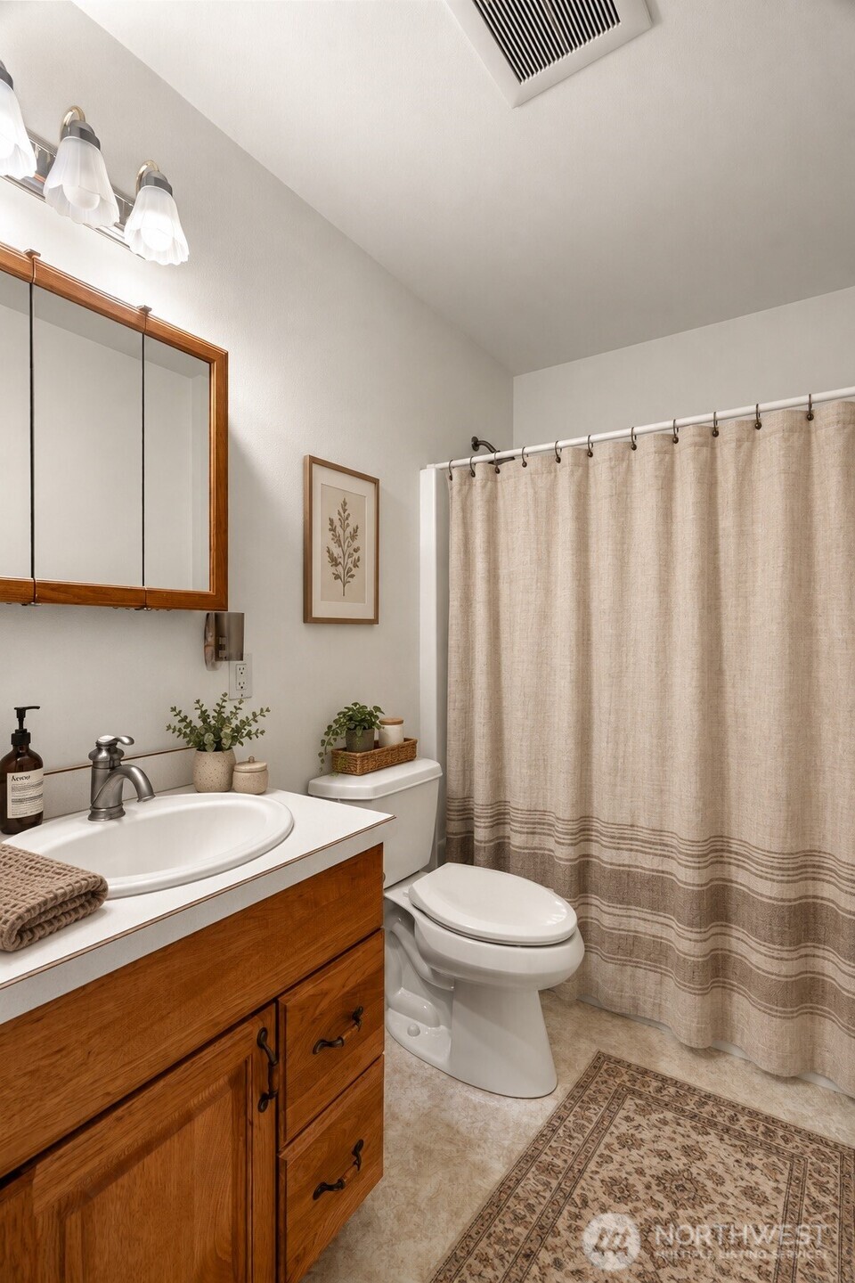 190 Hemlock Street Property Photo 24