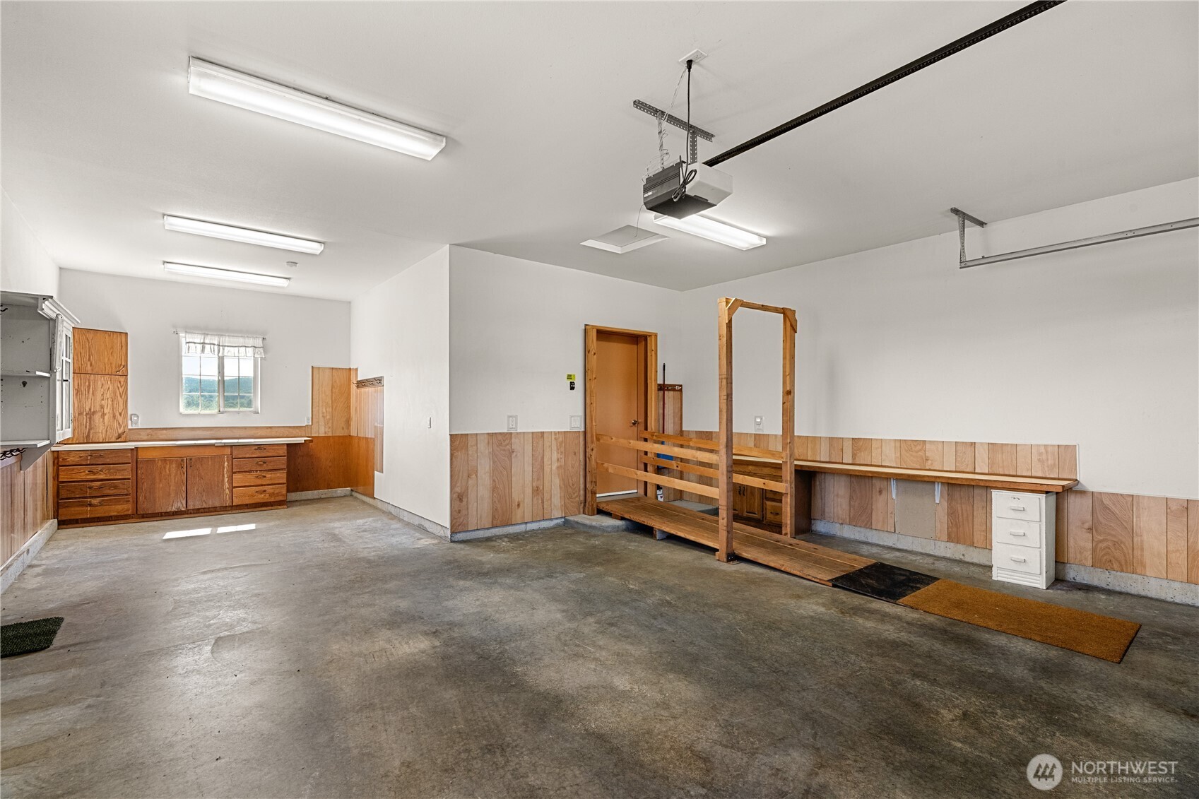 190 Hemlock Street Property Photo 32