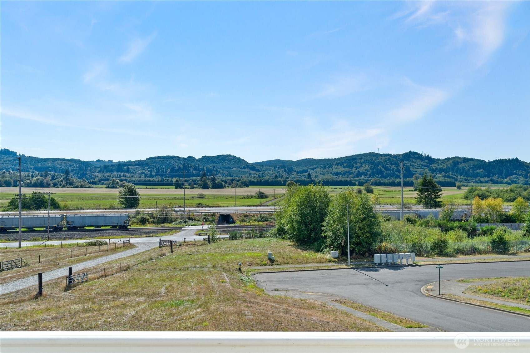 190 Hemlock Street Property Photo 39
