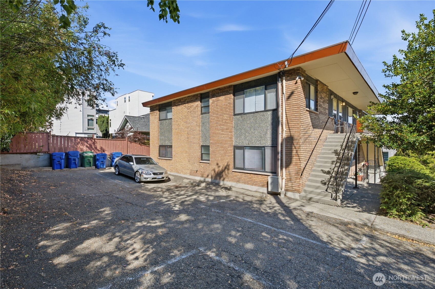 4301 Whitman Avenue Property Photo 5