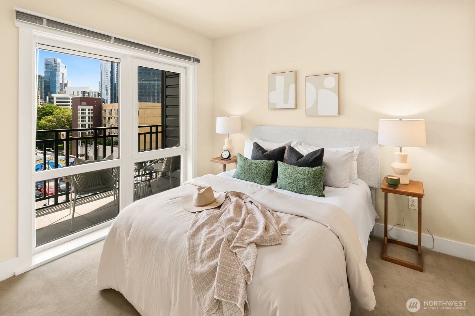 699 John Street 617 Property Photo 13