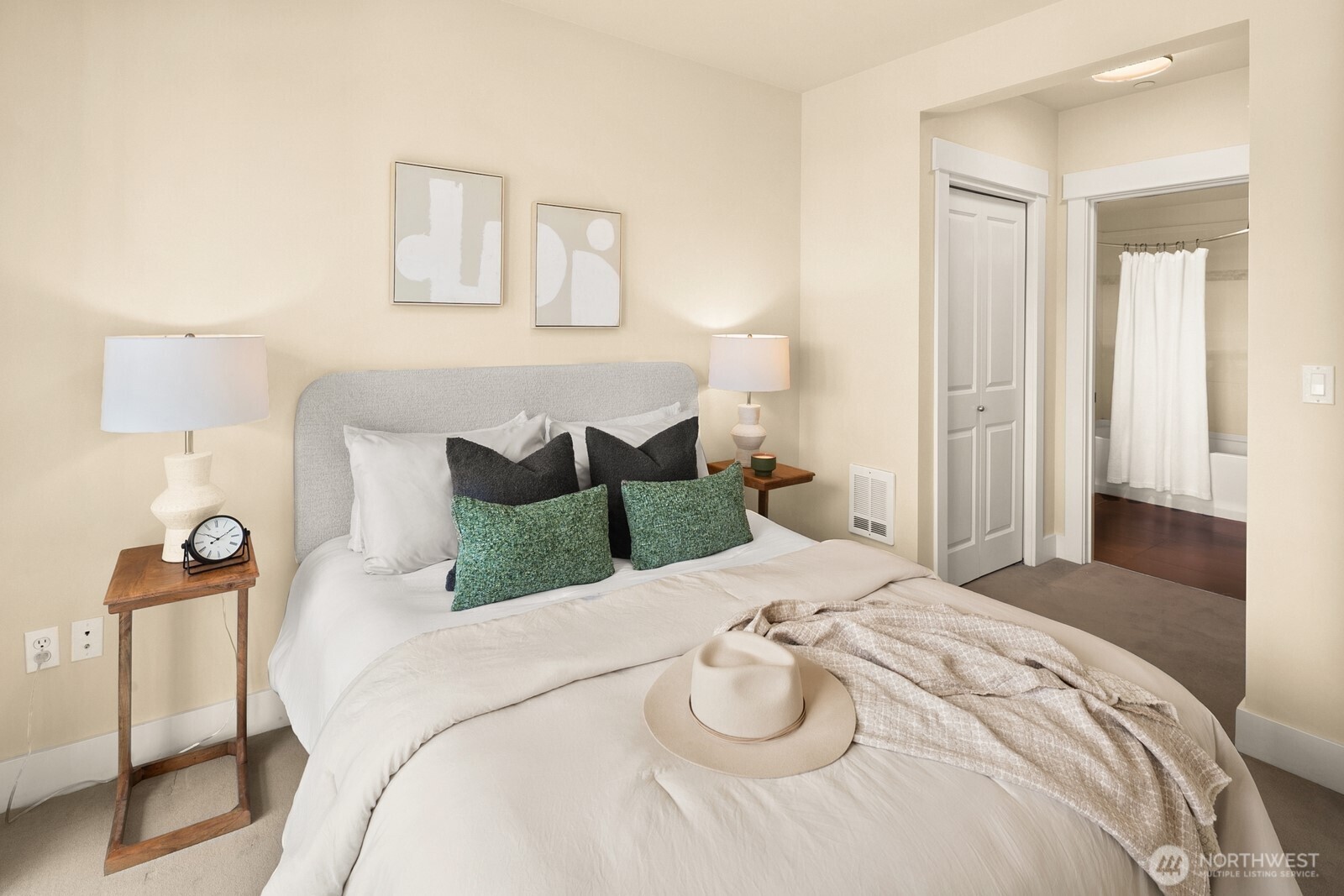 699 John Street 617 Property Photo 14