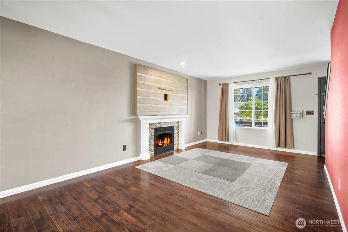 16308 44th Avenue Property Photo 3