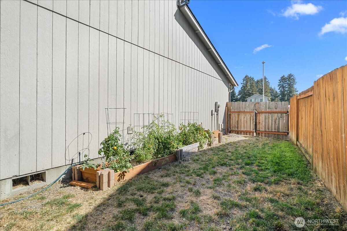 16308 44th Avenue Property Photo 23
